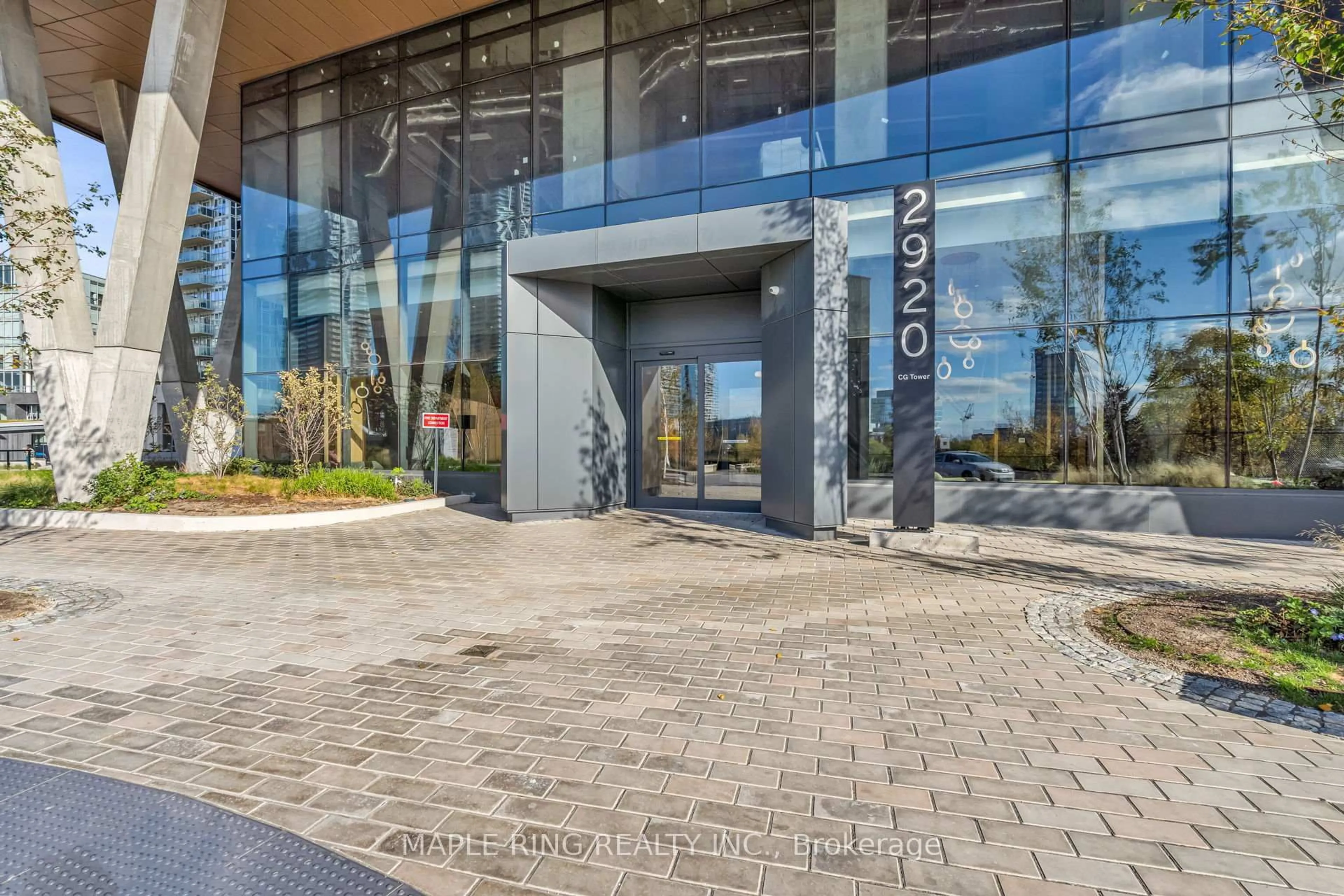 Indoor foyer for 2920 Highway 7 Rd #5601, Vaughan Ontario L4K 0P4