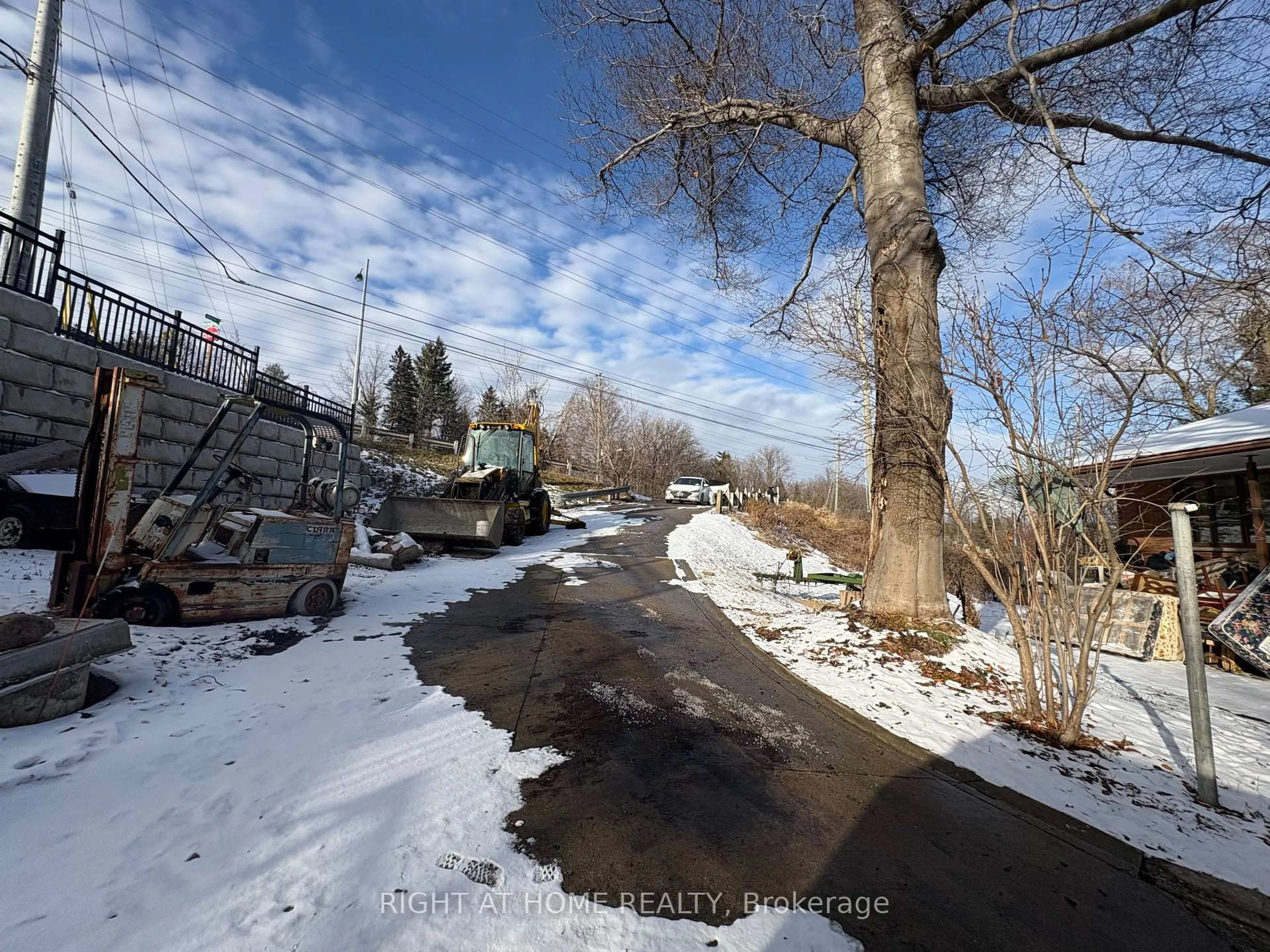 Unknown for 5991 Rutherford Rd, Vaughan Ontario L4L 1A7