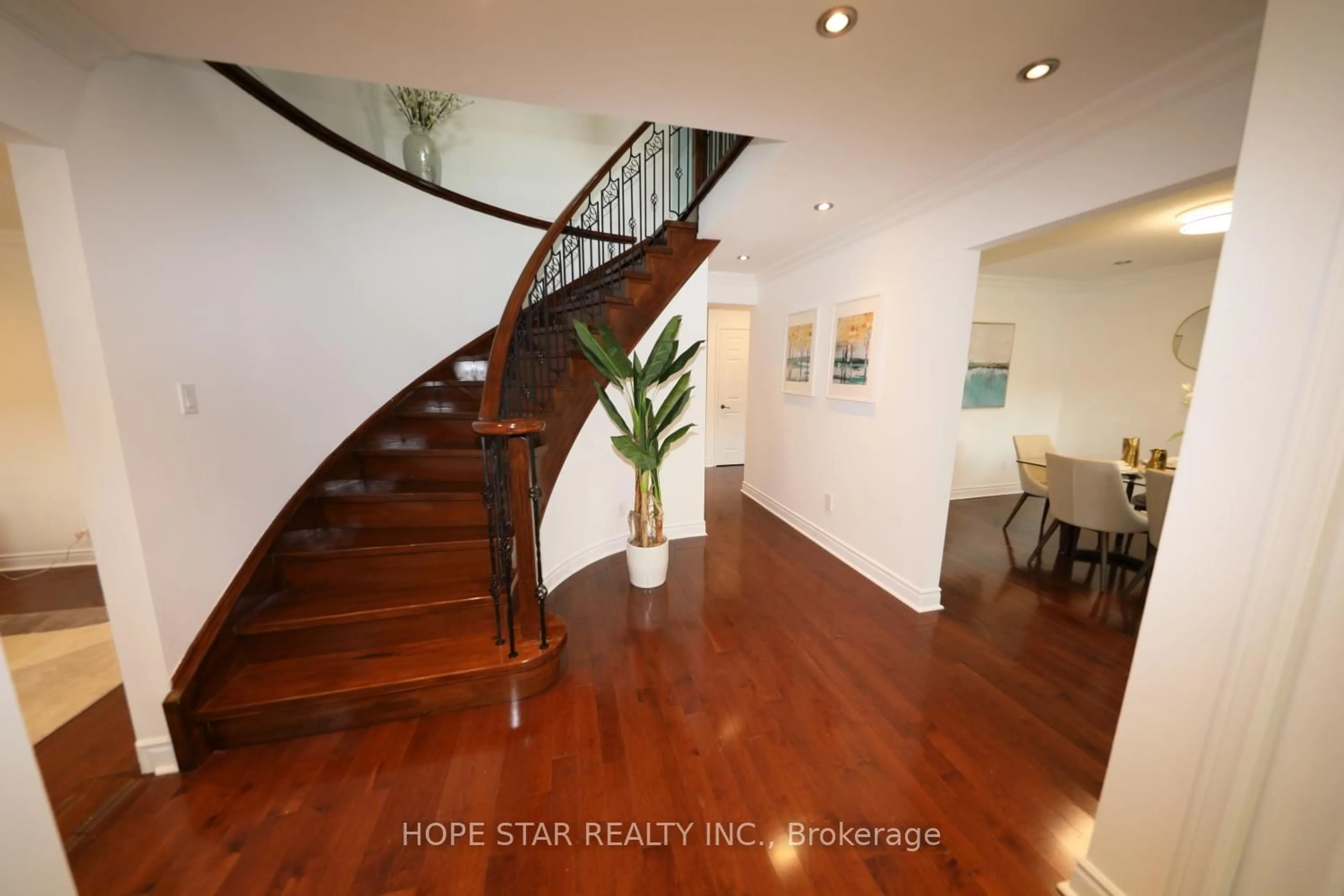 Unknown for 26 Ferndell Circ, Markham Ontario L3R 3Y8