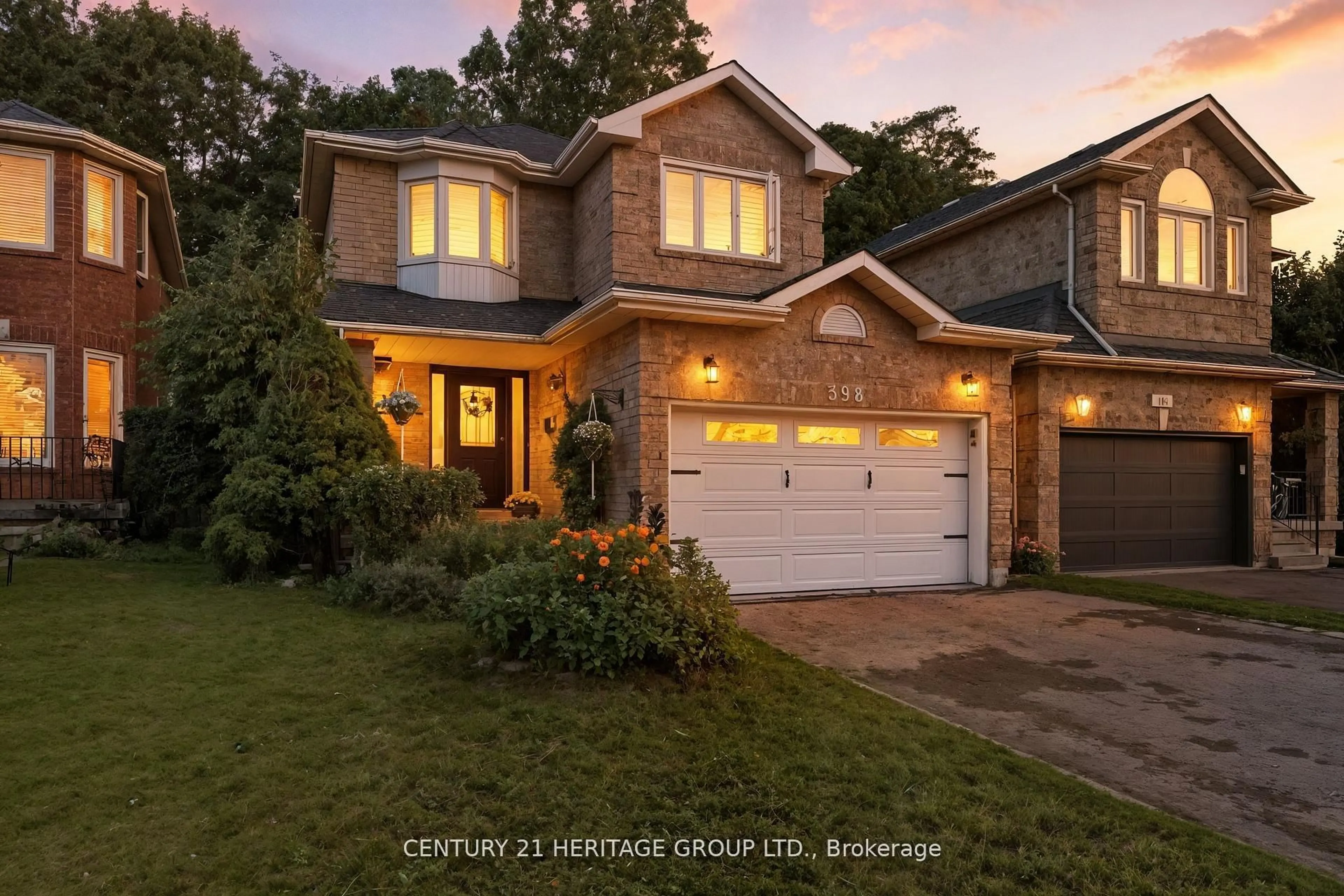 Home with brick exterior material, street for 398 Carruthers Ave, Newmarket Ontario L3X 2C1