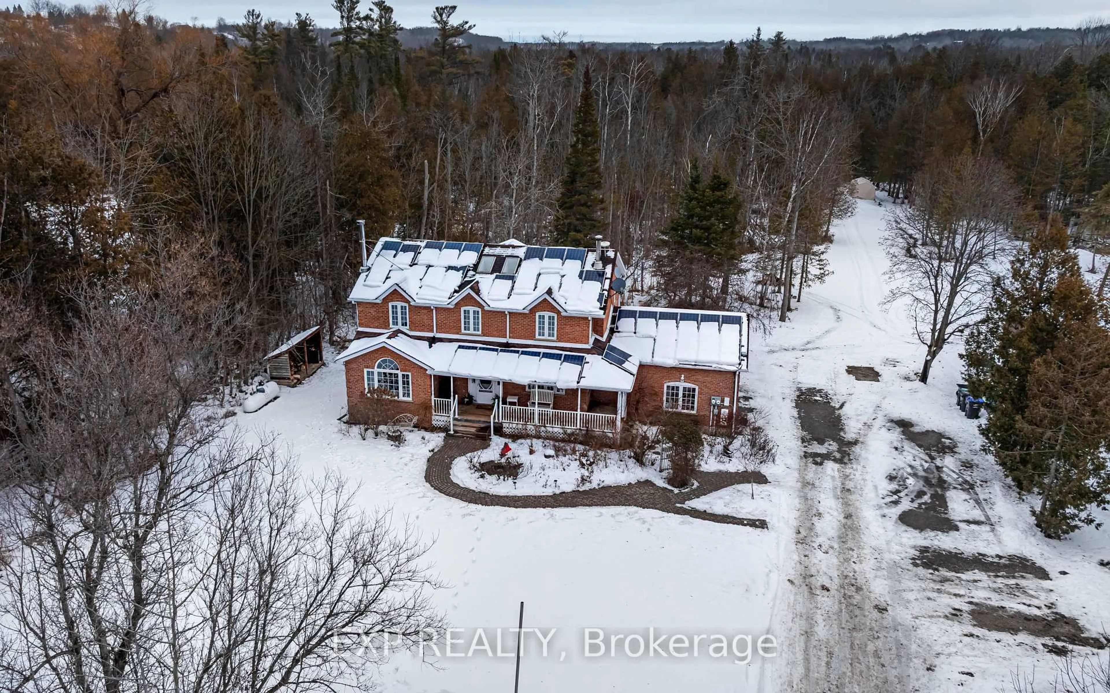 A pic from outside/outdoor area/front of a property/back of a property/a pic from drone, building for 994359 Mono-Adjala Townline, Adjala-Tosorontio Ontario L9W 2Z2