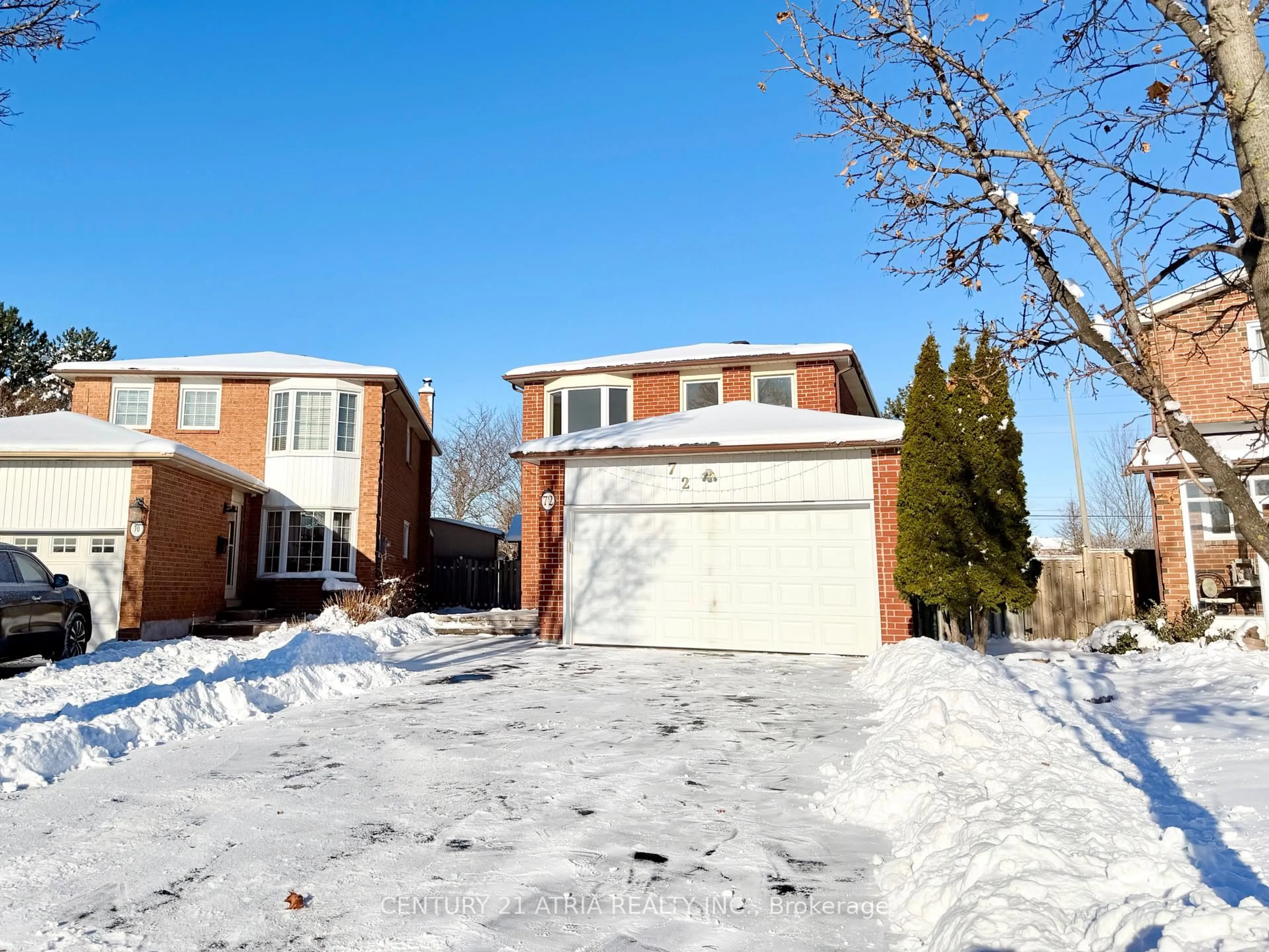 Home with brick exterior material, street for 72 Bendamere Cres, Markham Ontario L3P 6X8