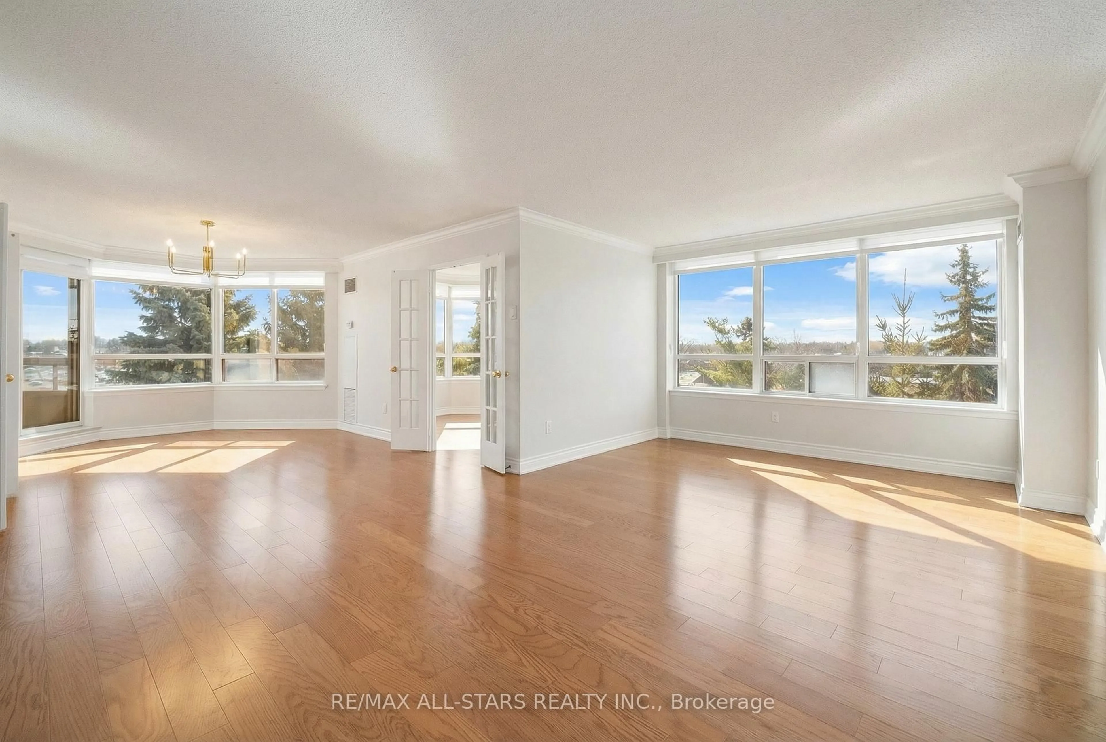 Unknown for 610 Bullock Dr #404, Markham Ontario L3R 0G1