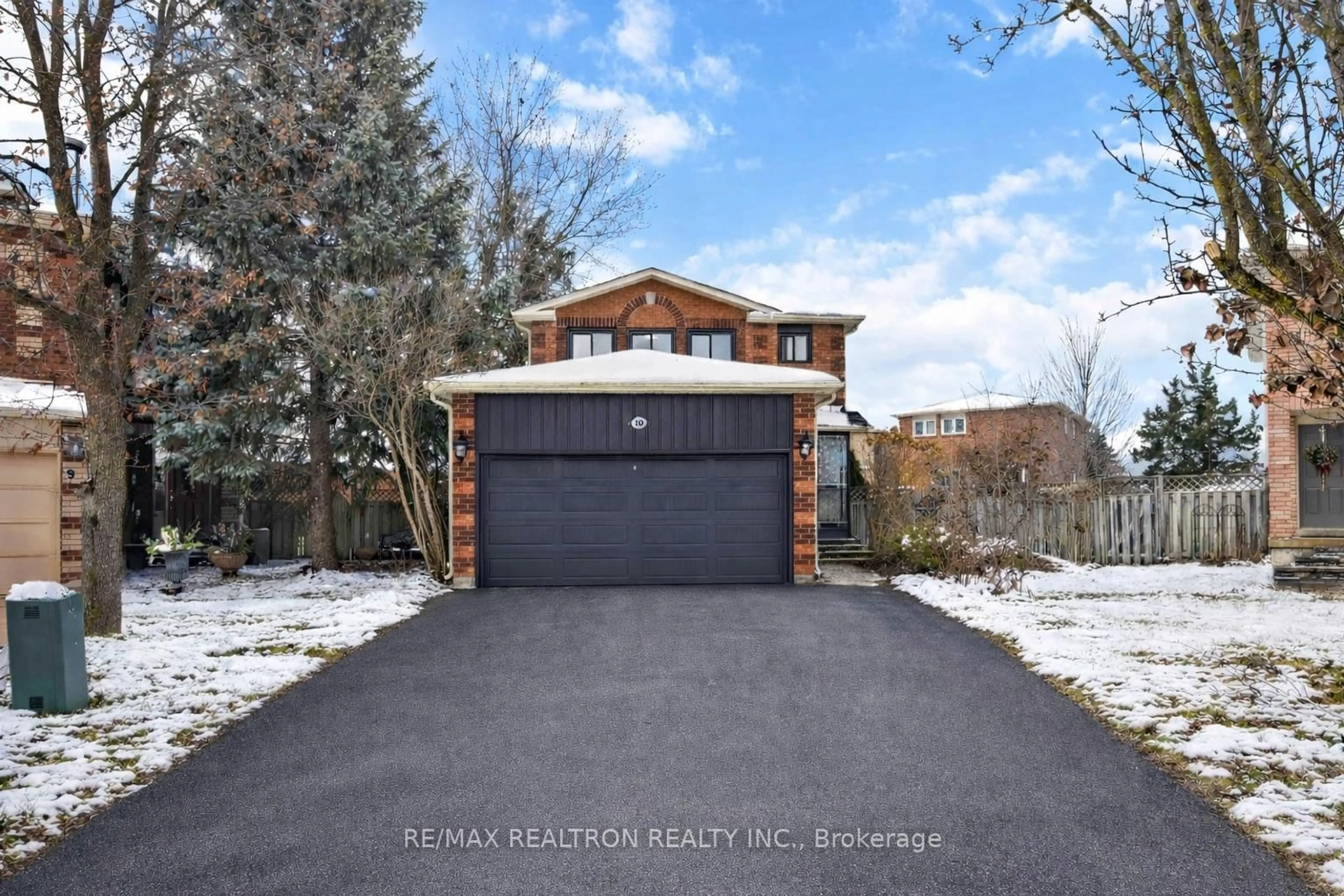 Unknown for 10 Norhill Crt, Richmond Hill Ontario L4S 1E2