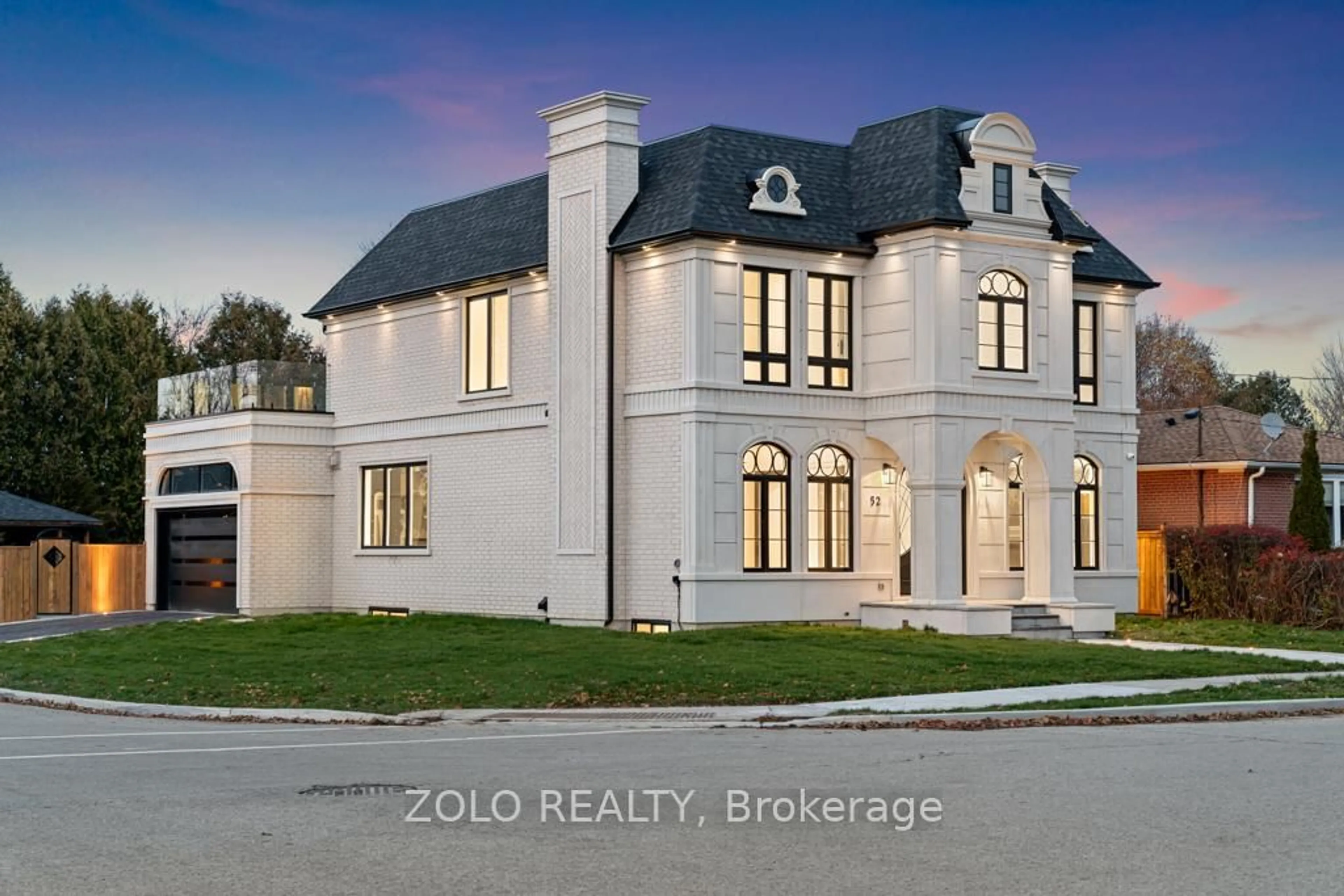 Unknown for 52 Child Dr, Aurora Ontario L4G 1Y5