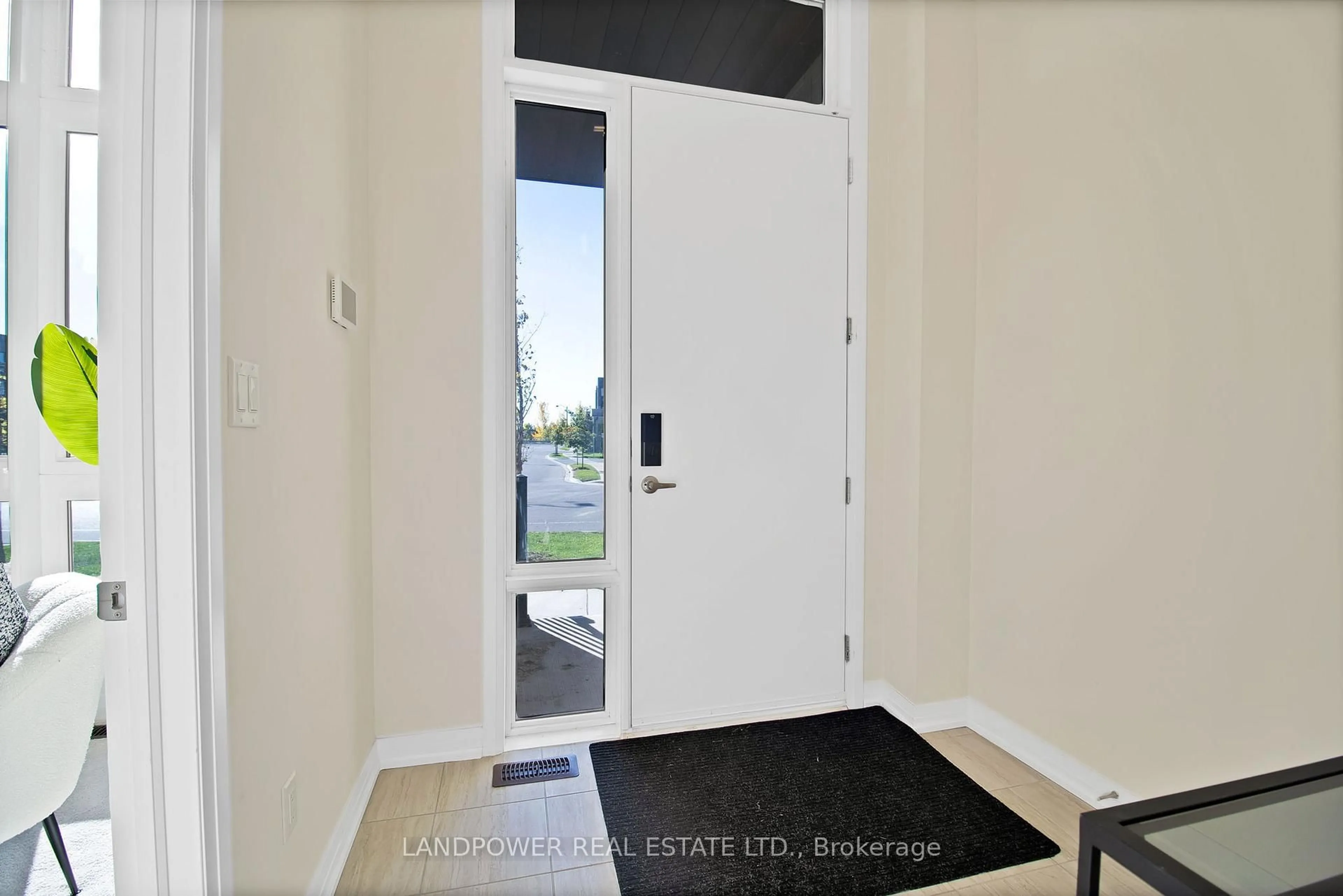 Indoor entryway for 30 Lord Melborne St, Markham Ontario L6C 1K9