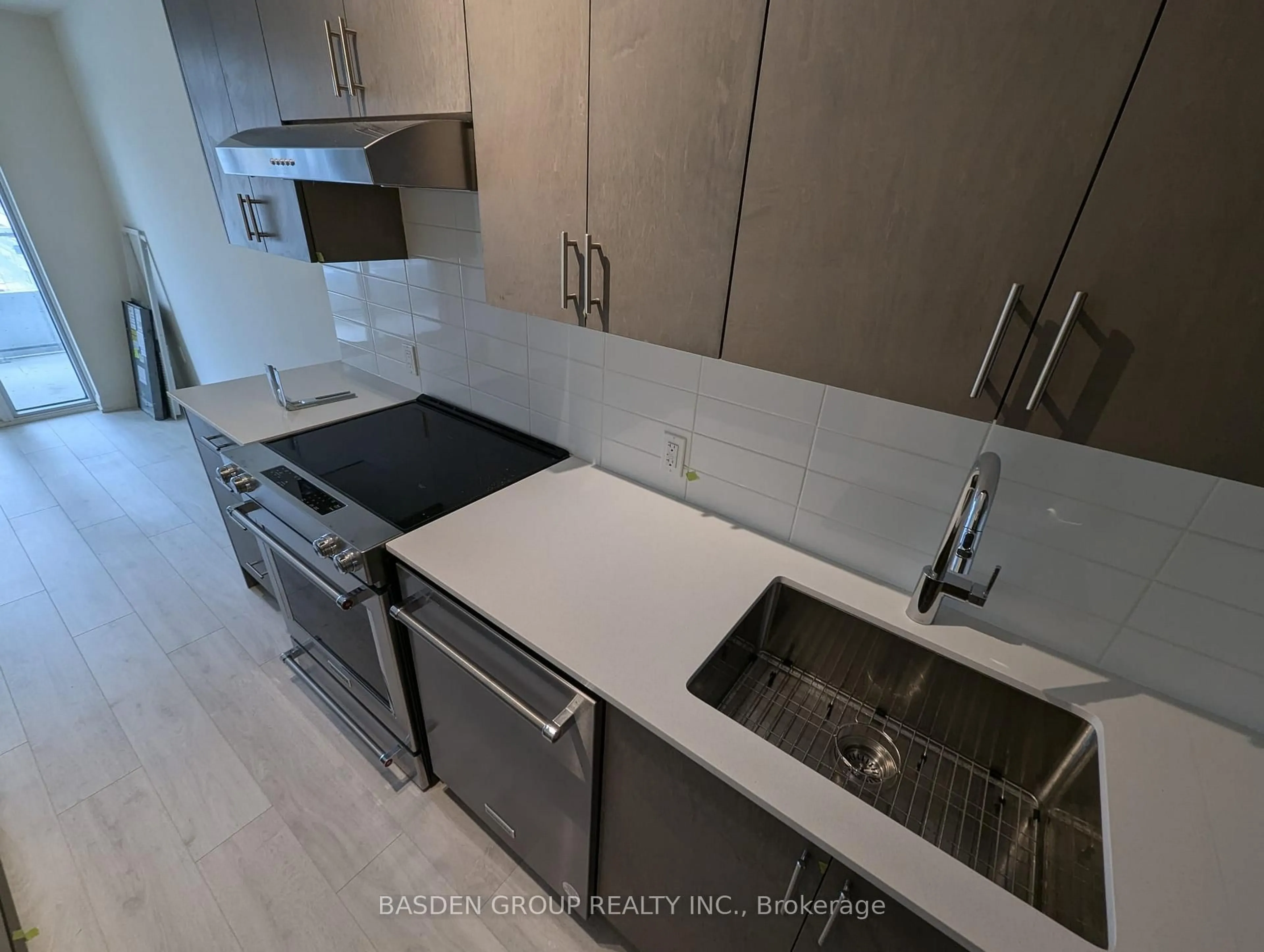 Unknown for 8960 Jane St #433, Vaughan Ontario L4K 0N9