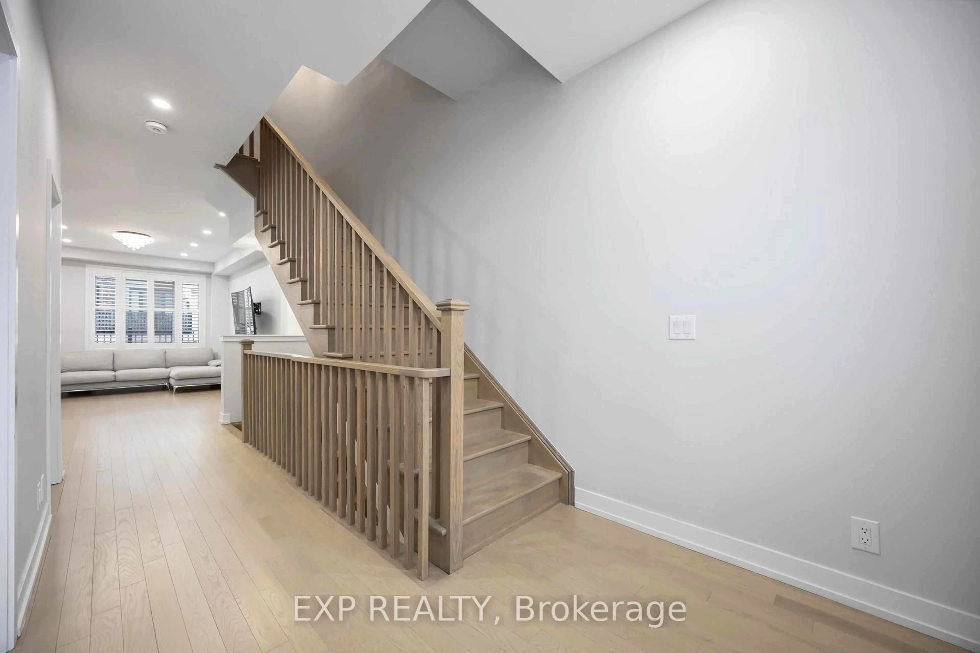 Unknown for 22 Guardhouse Cres, Markham Ontario L6C 3J8