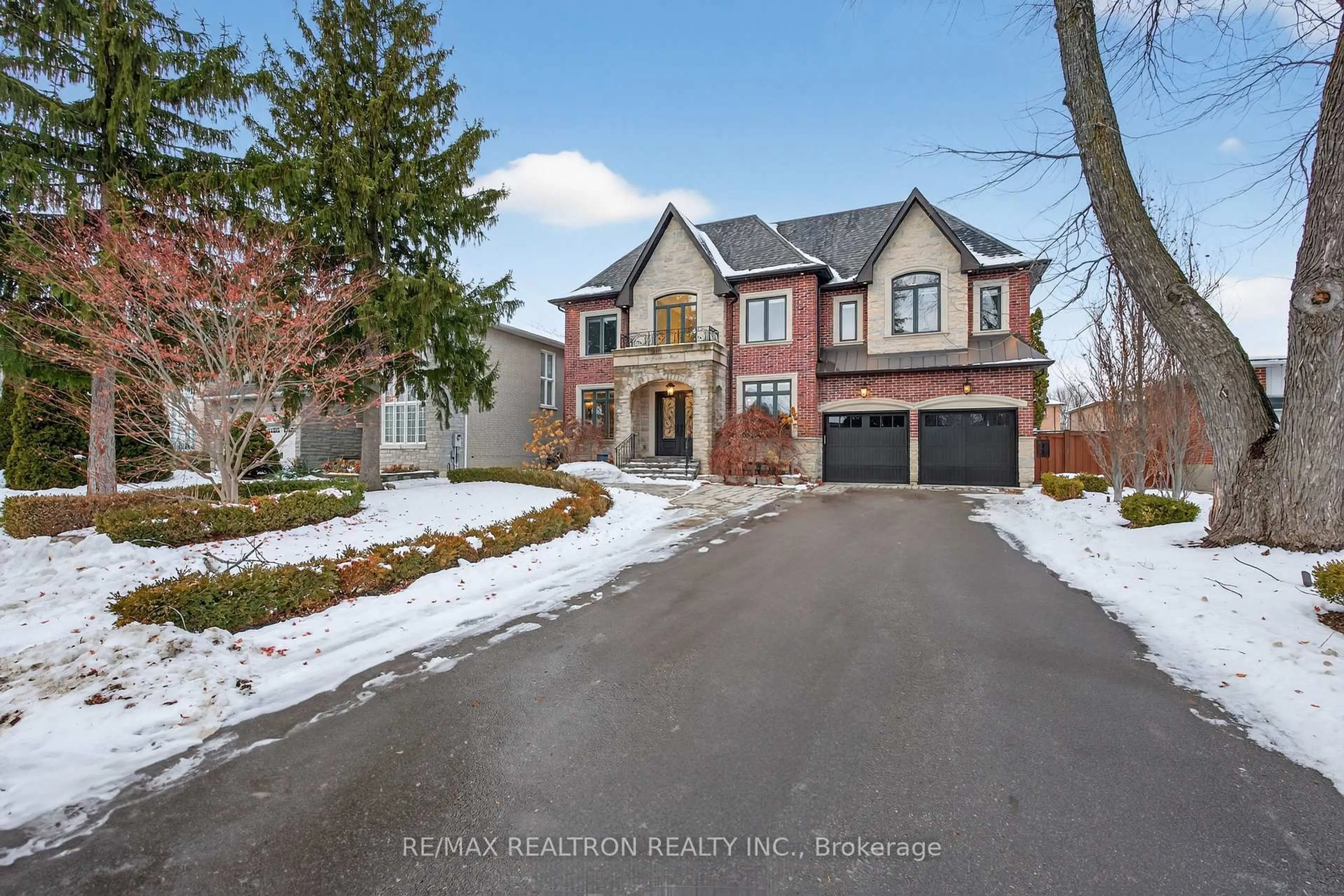 Home with brick exterior material, street for 74 Yongehurst Rd, Richmond Hill Ontario L4C 3T2