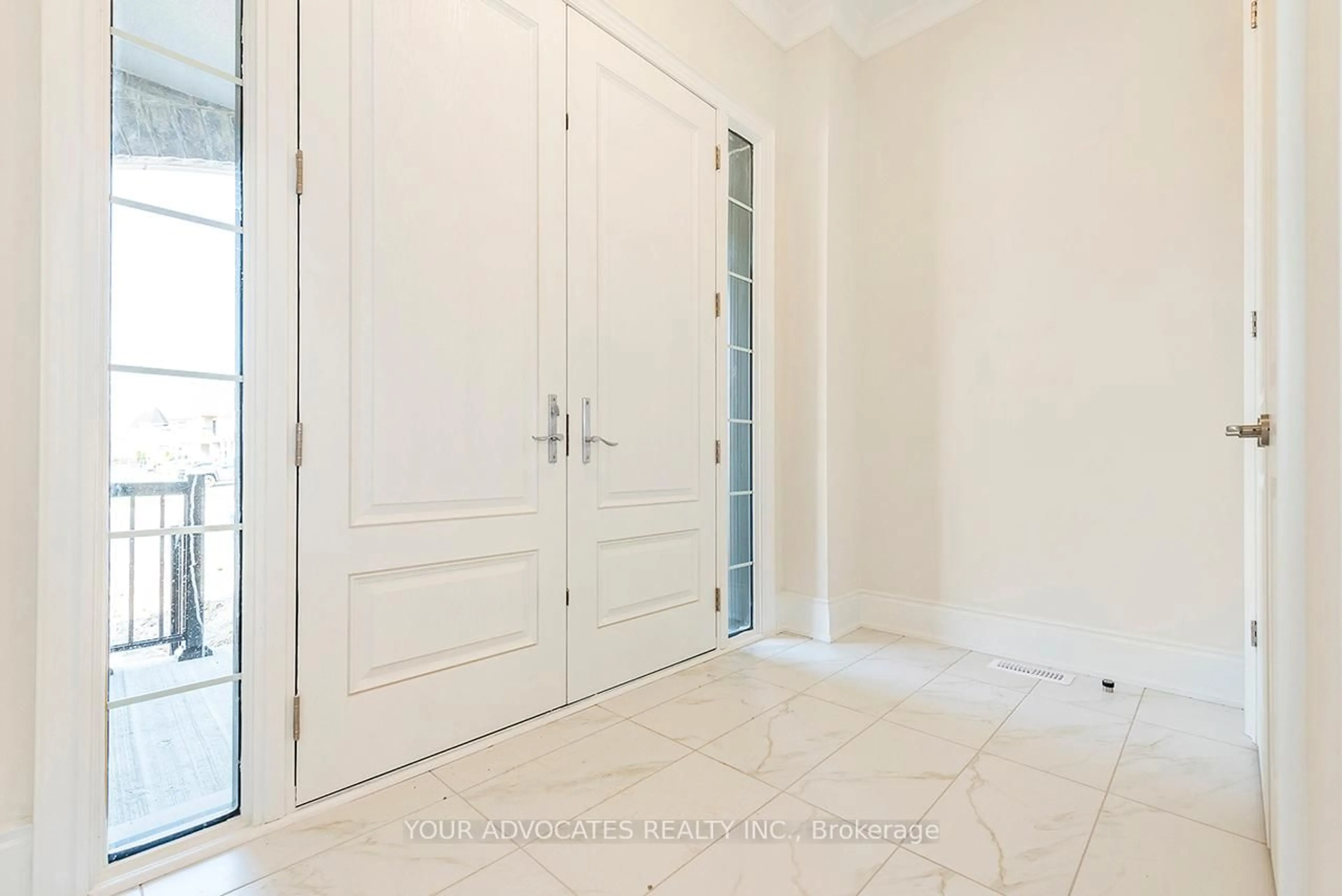 Indoor entryway for 125 Timber Creek Blvd, Vaughan Ontario L4H 3X8