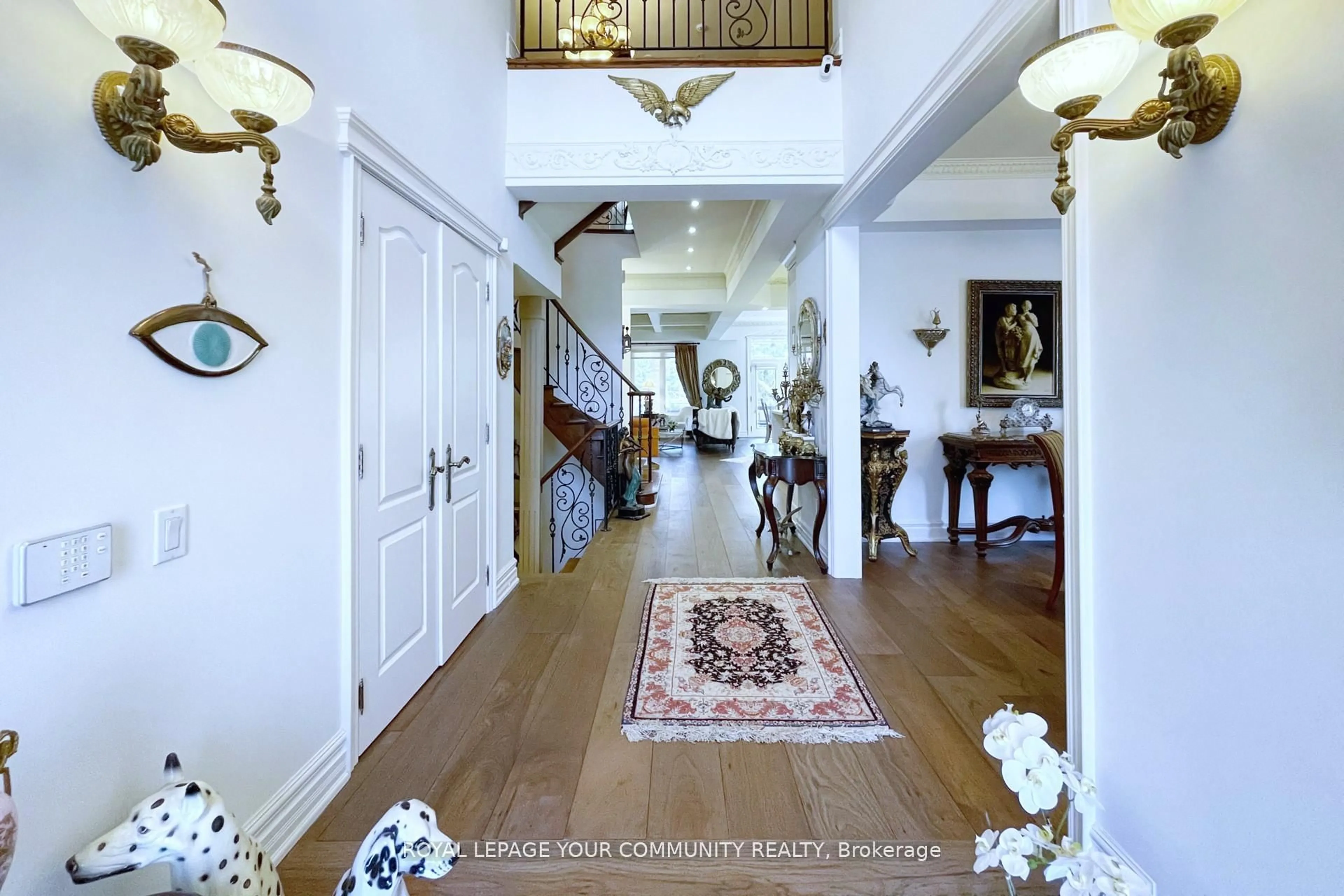 Indoor foyer for 95 Naughton Dr, Richmond Hill Ontario L4C 8B3