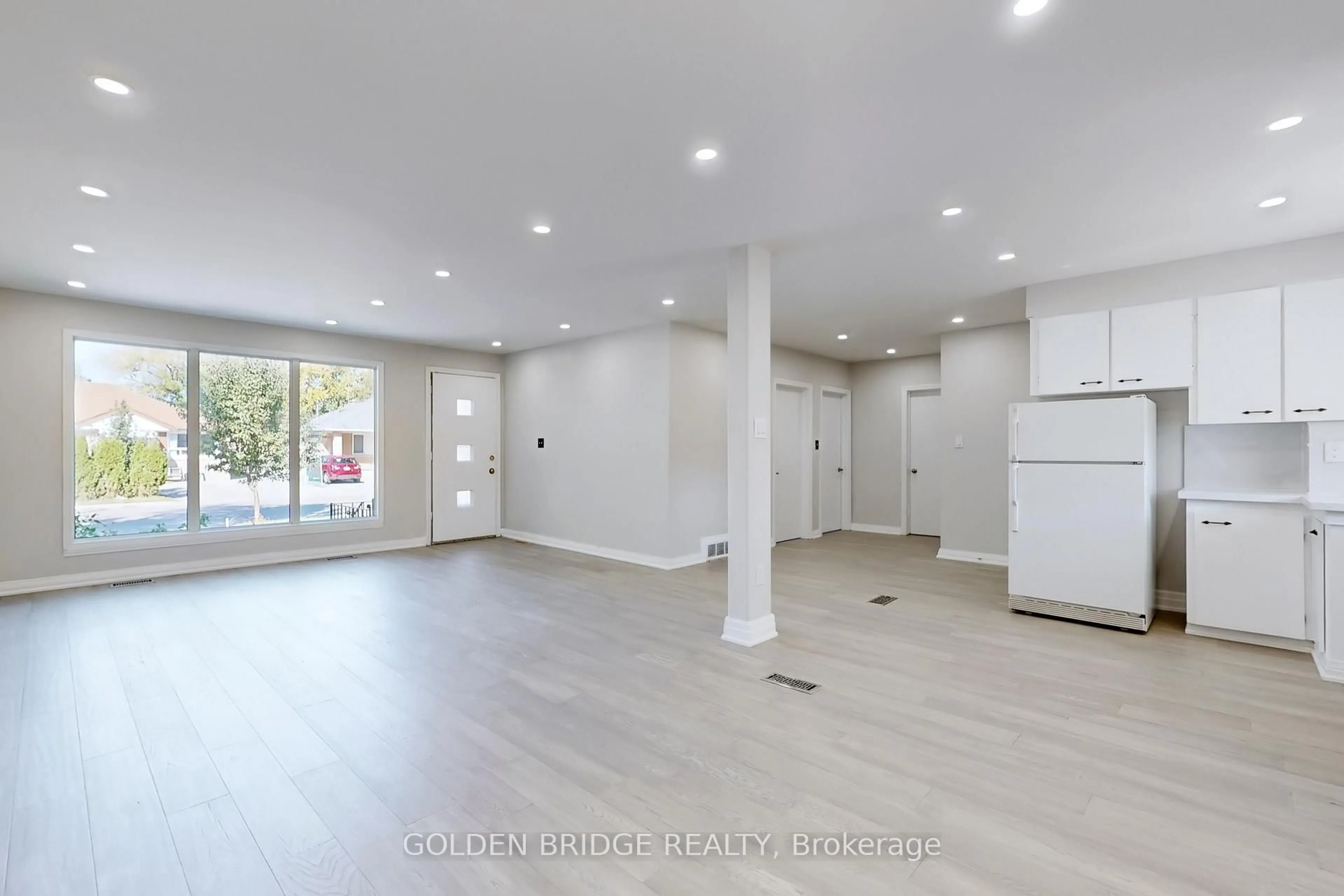 Unknown for 438 Centre St, Richmond Hill Ontario L4C 1B7