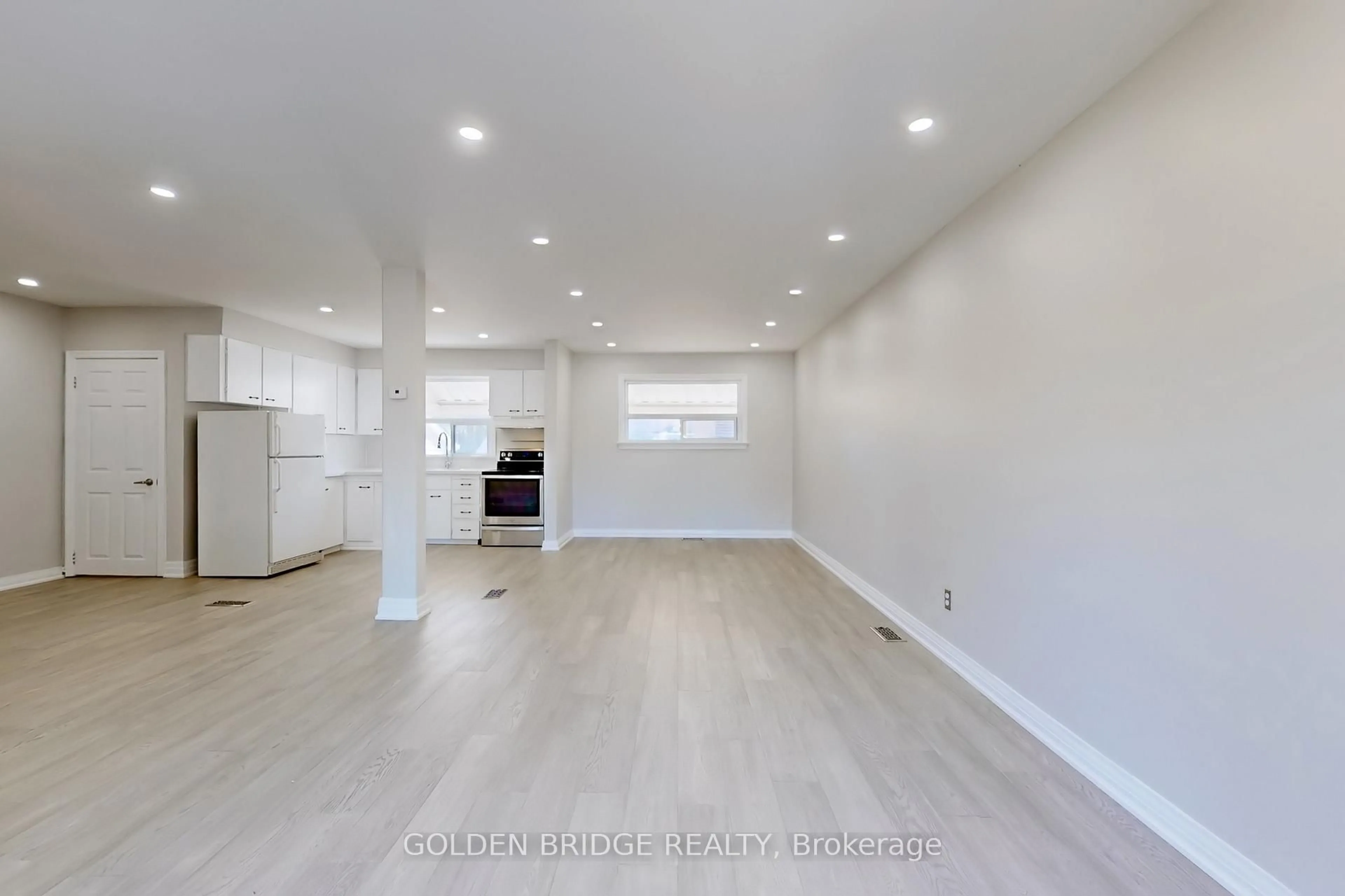 Open concept kitchen, unknown for 438 Centre St, Richmond Hill Ontario L4C 1B7