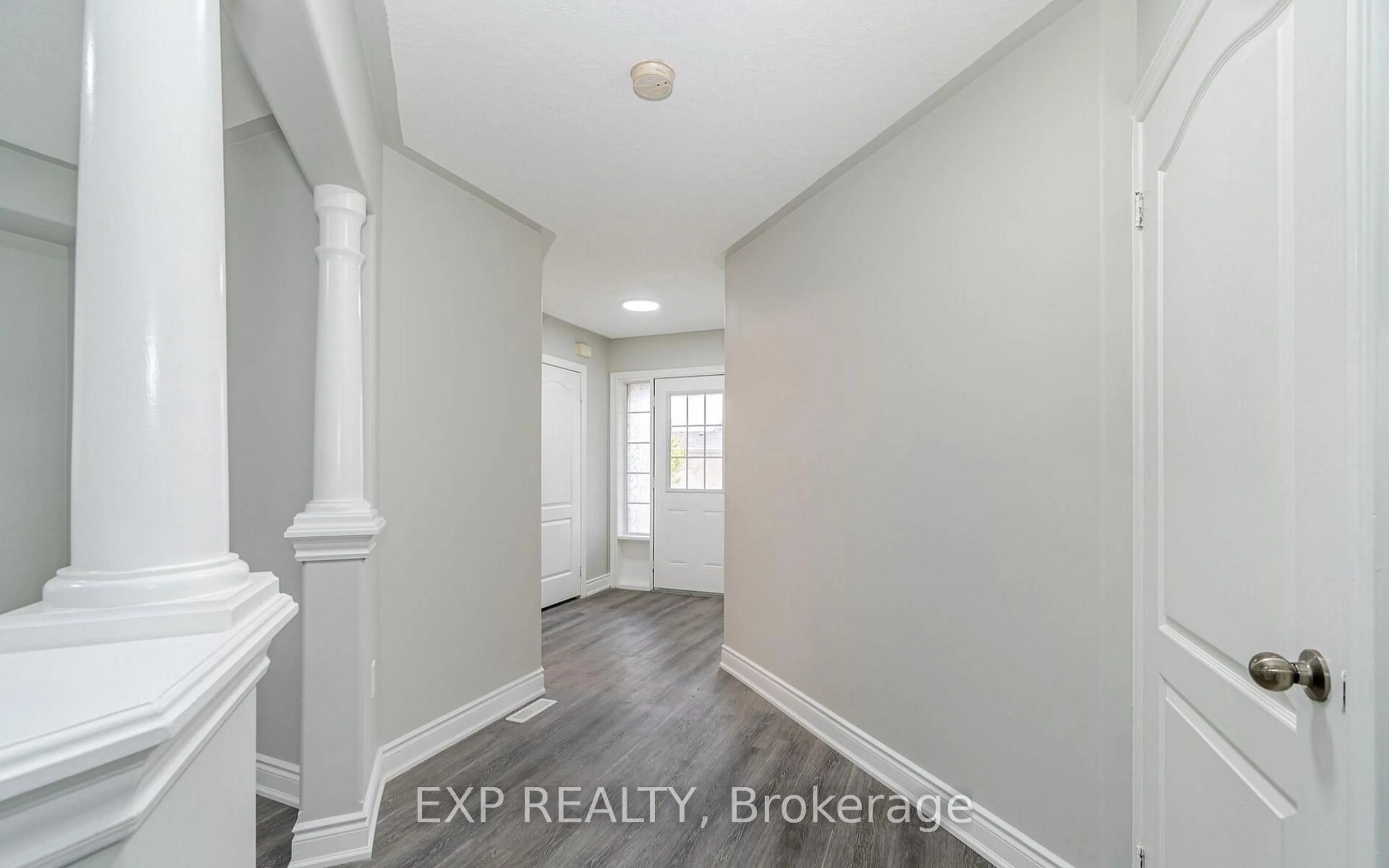 Indoor entryway for 15 Lynn St, Bradford West Gwillimbury Ontario L3Z 0B2