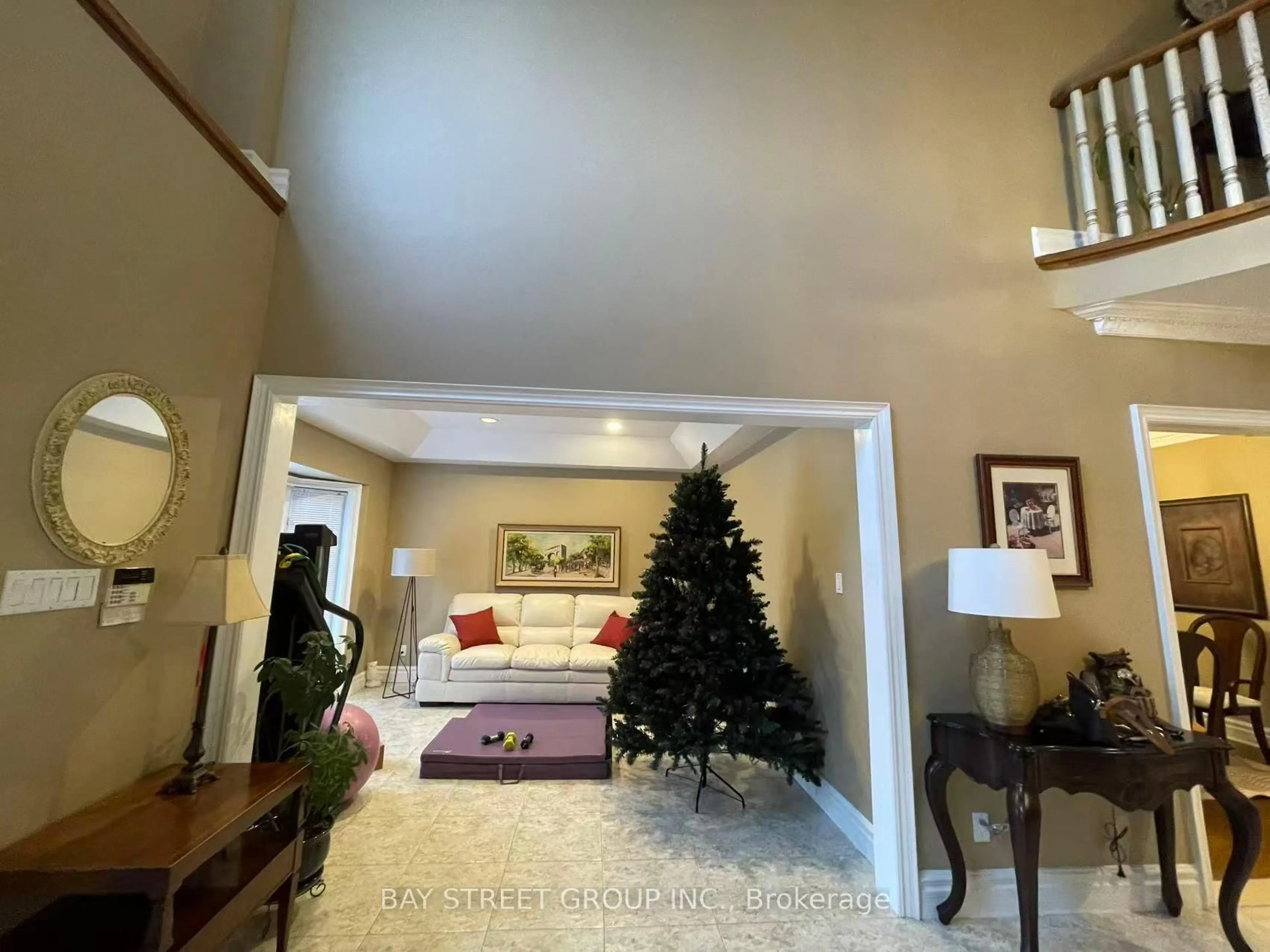 Unknown for 17 Dunvegan Dr, Richmond Hill Ontario L4C 9P8