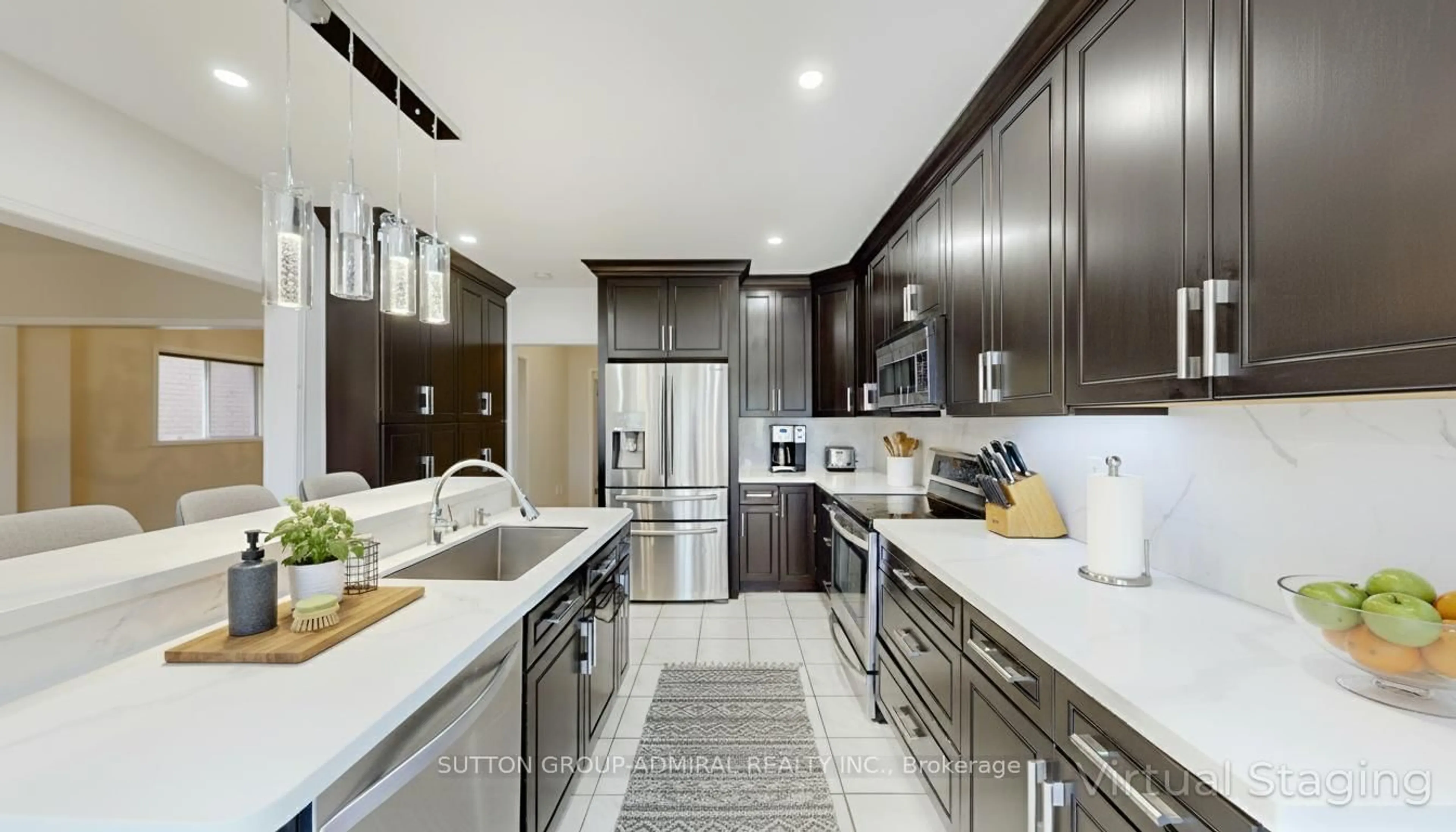 Contemporary kitchen, ceramic/tile floor for 59 Springer Dr, Richmond Hill Ontario L4C 0G3
