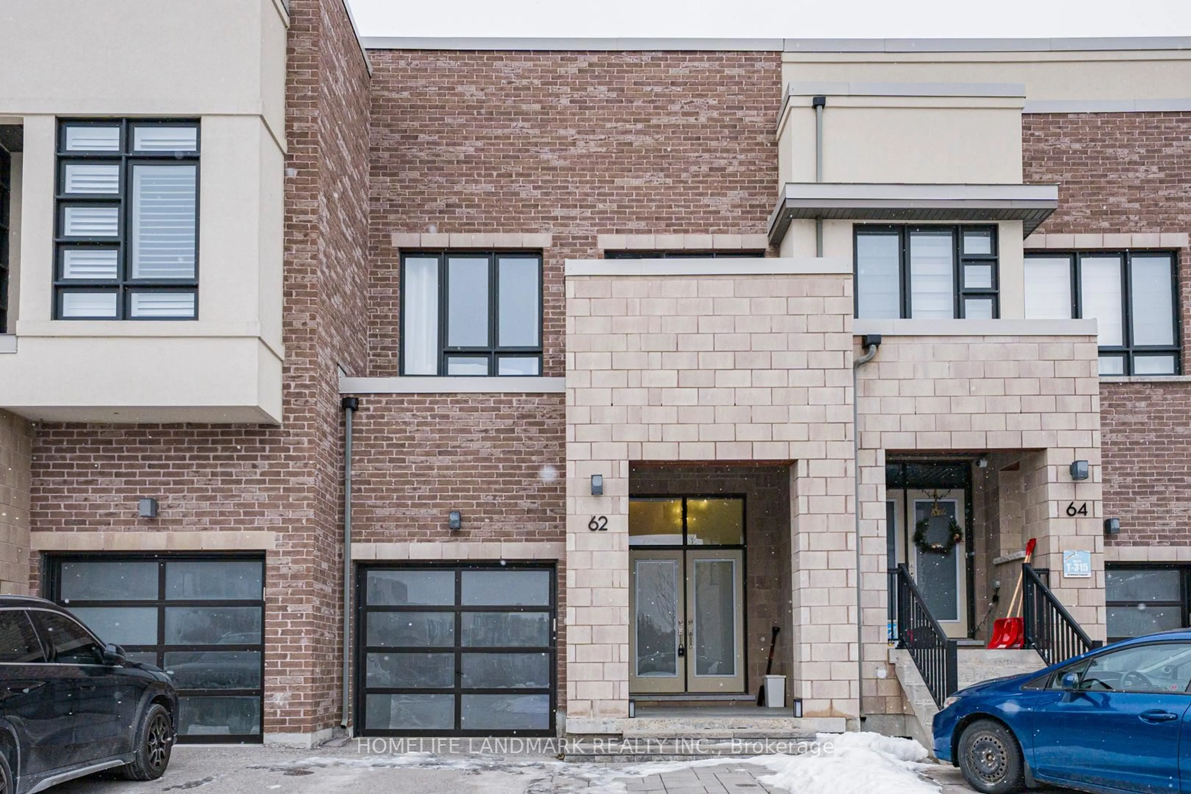 Home with brick exterior material, street for 62 Helliwell Cres, Richmond Hill Ontario L4E 1C7