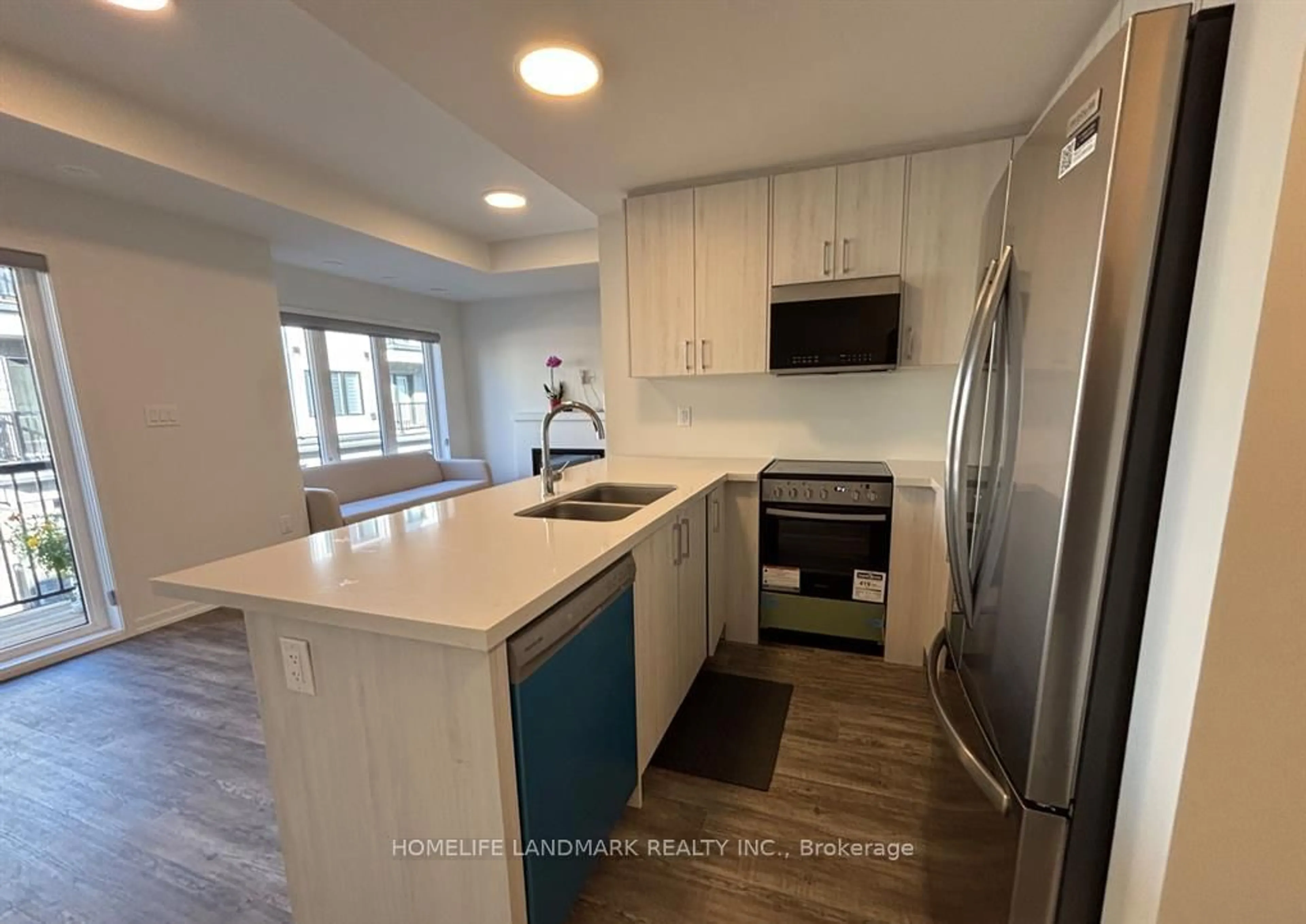 Open concept kitchen, unknown for 182 MATAWIN Lane, Richmond Hill Ontario L4B 3X9