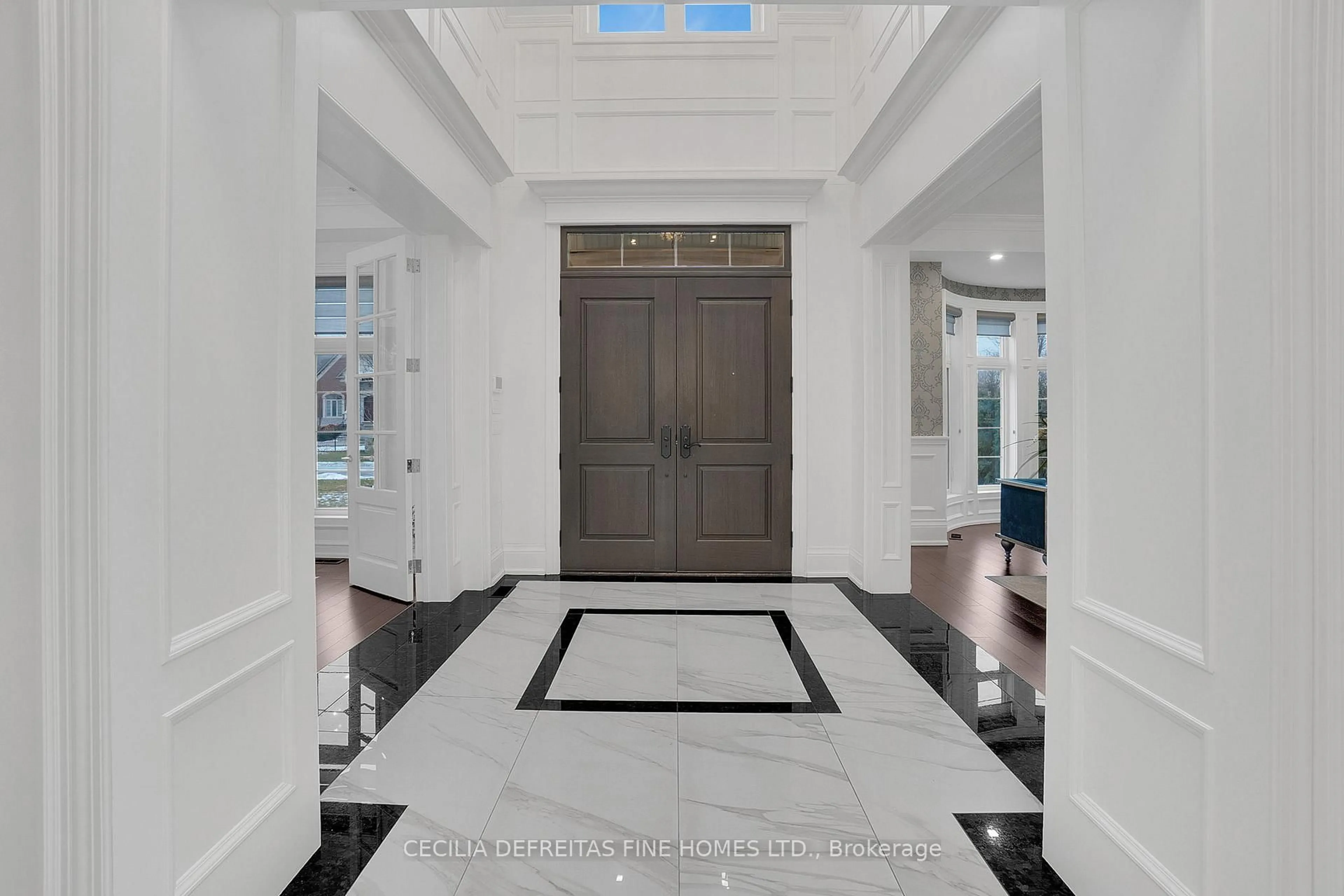 Indoor foyer for 78 Mizuno Cres, Vaughan Ontario L0J 1C0