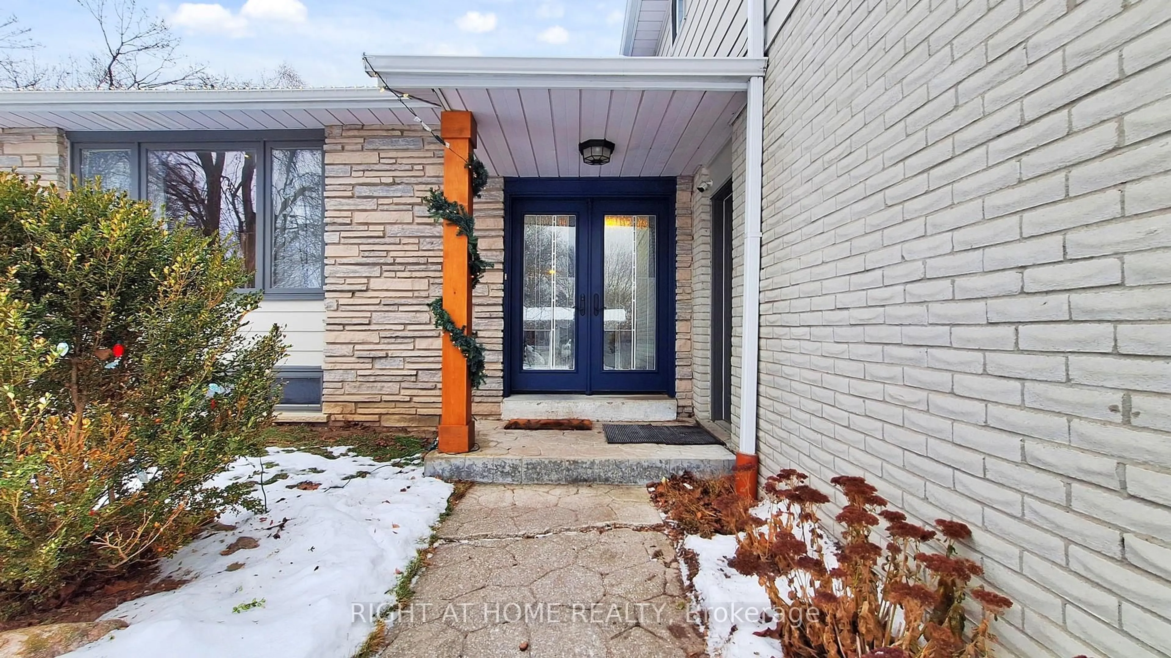 Home with brick exterior material, street for 203 Manitoba St, Whitchurch-Stouffville Ontario L4A 4Y4