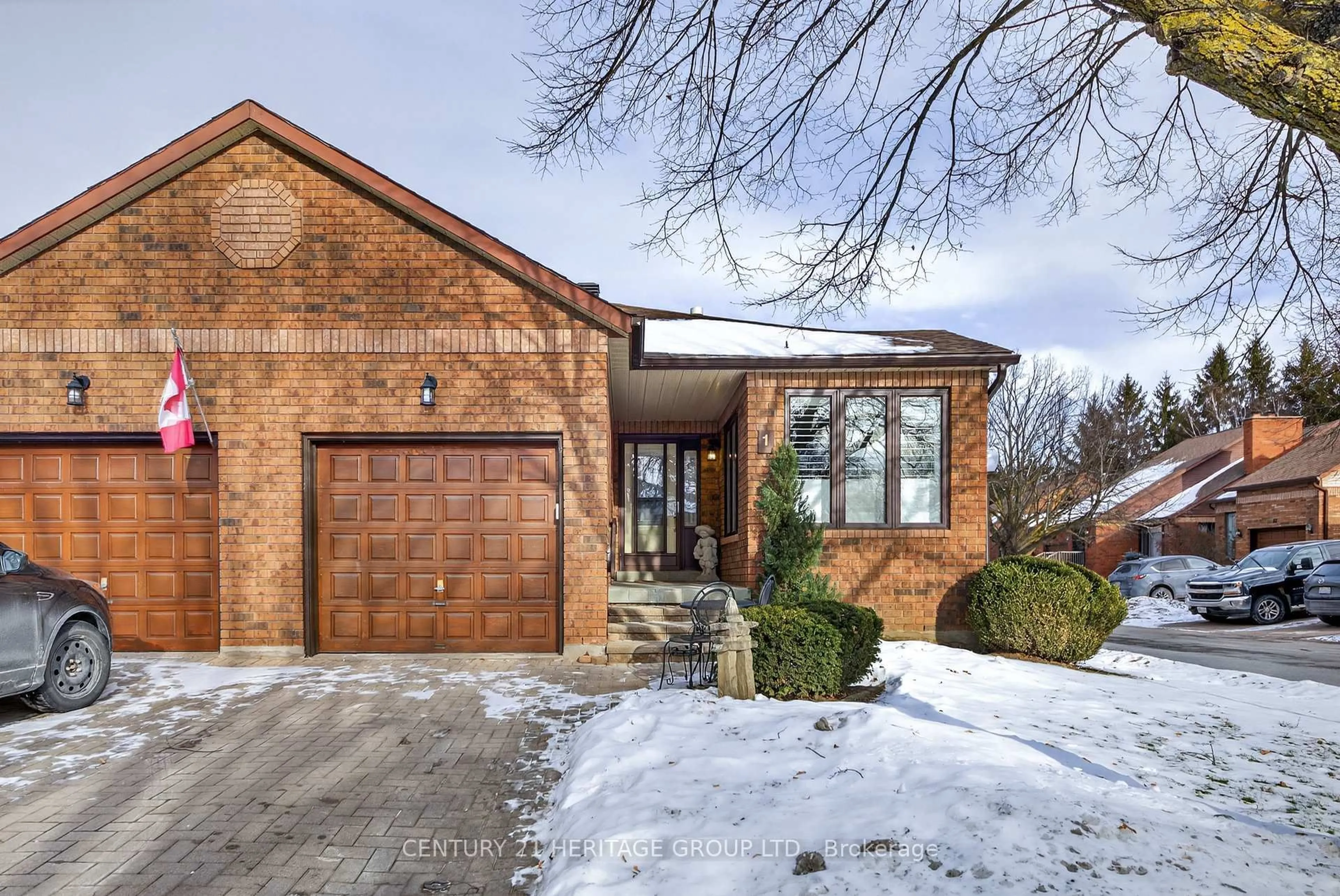Home with brick exterior material, street for 1 Glen Eden Way #33, New Tecumseth Ontario L9R 1R3