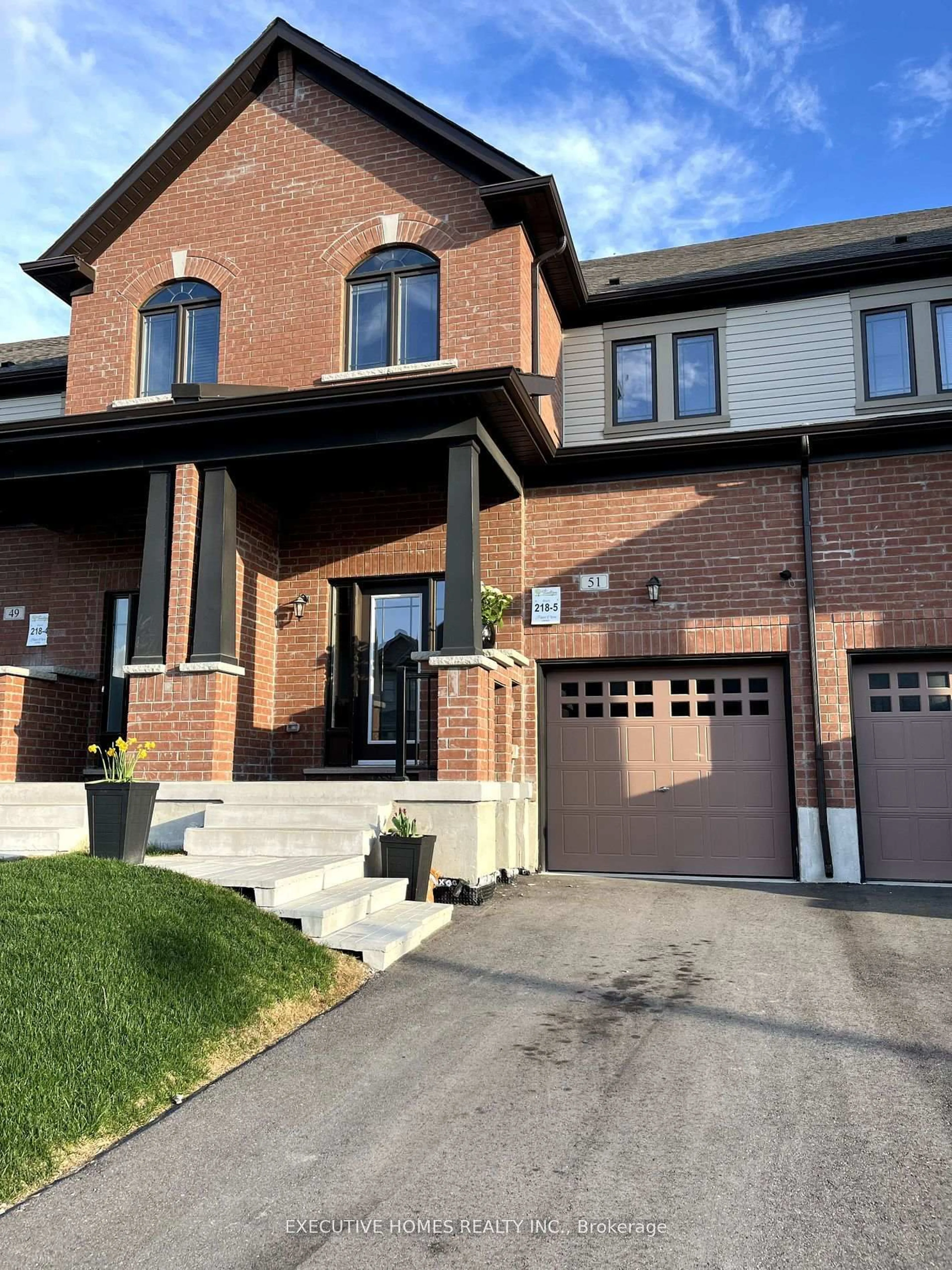 Home with brick exterior material, street for 51 Lorne Thomas Pl, New Tecumseth Ontario L9R 0T8