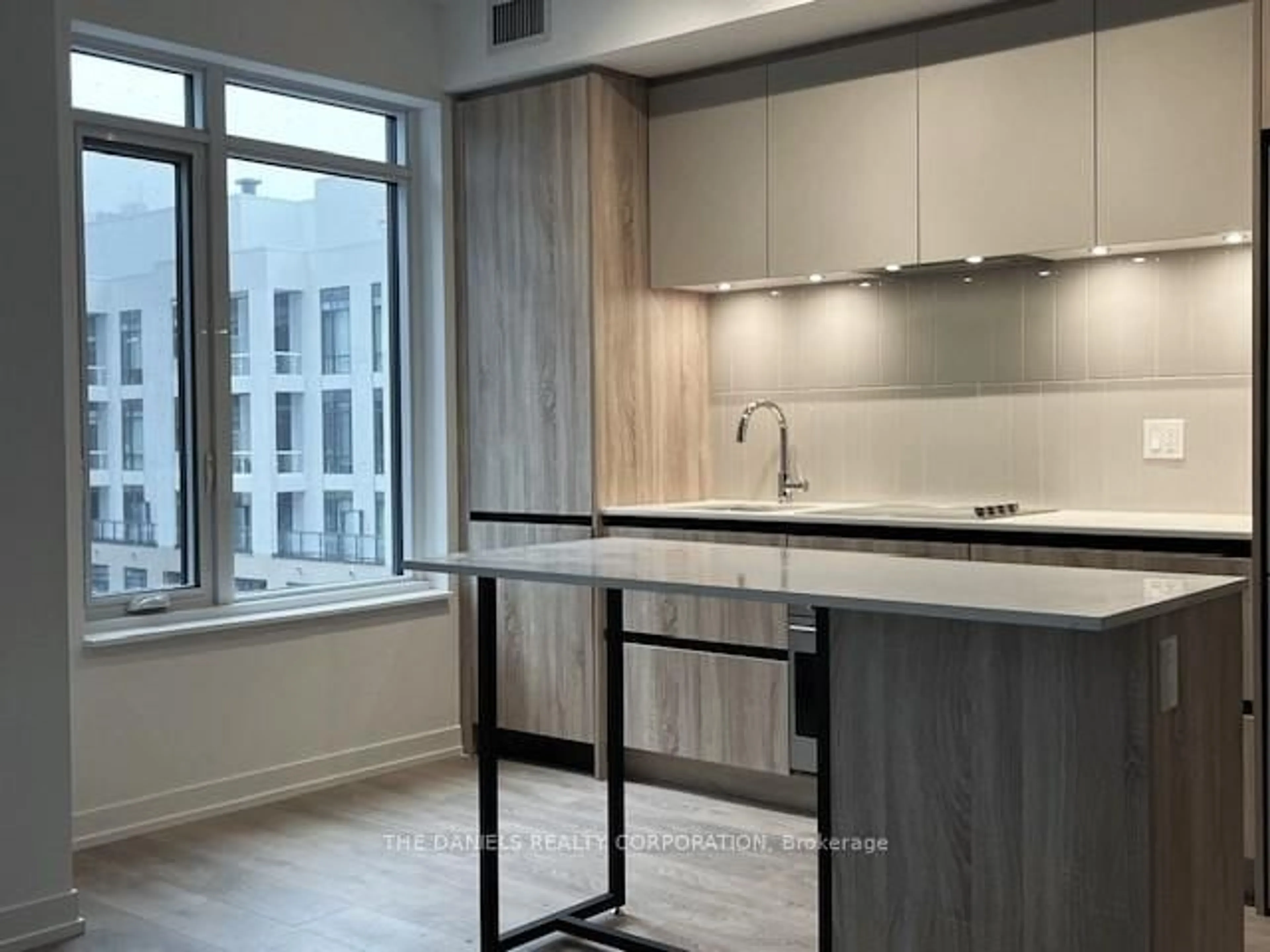 Unknown for 8 Beverley Glen Blvd #506, Vaughan Ontario L4J 0L5