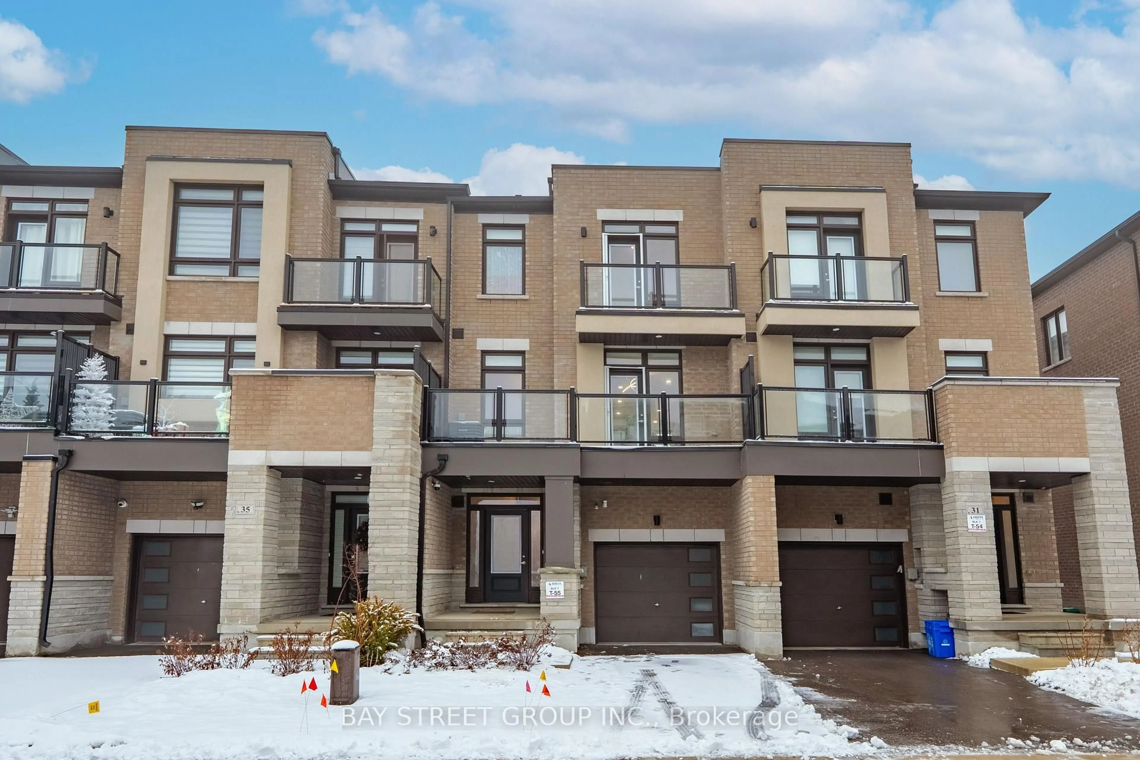 Home with brick exterior material, street for 33 Riley Reed Lane, Richmond Hill Ontario L4S 0M3