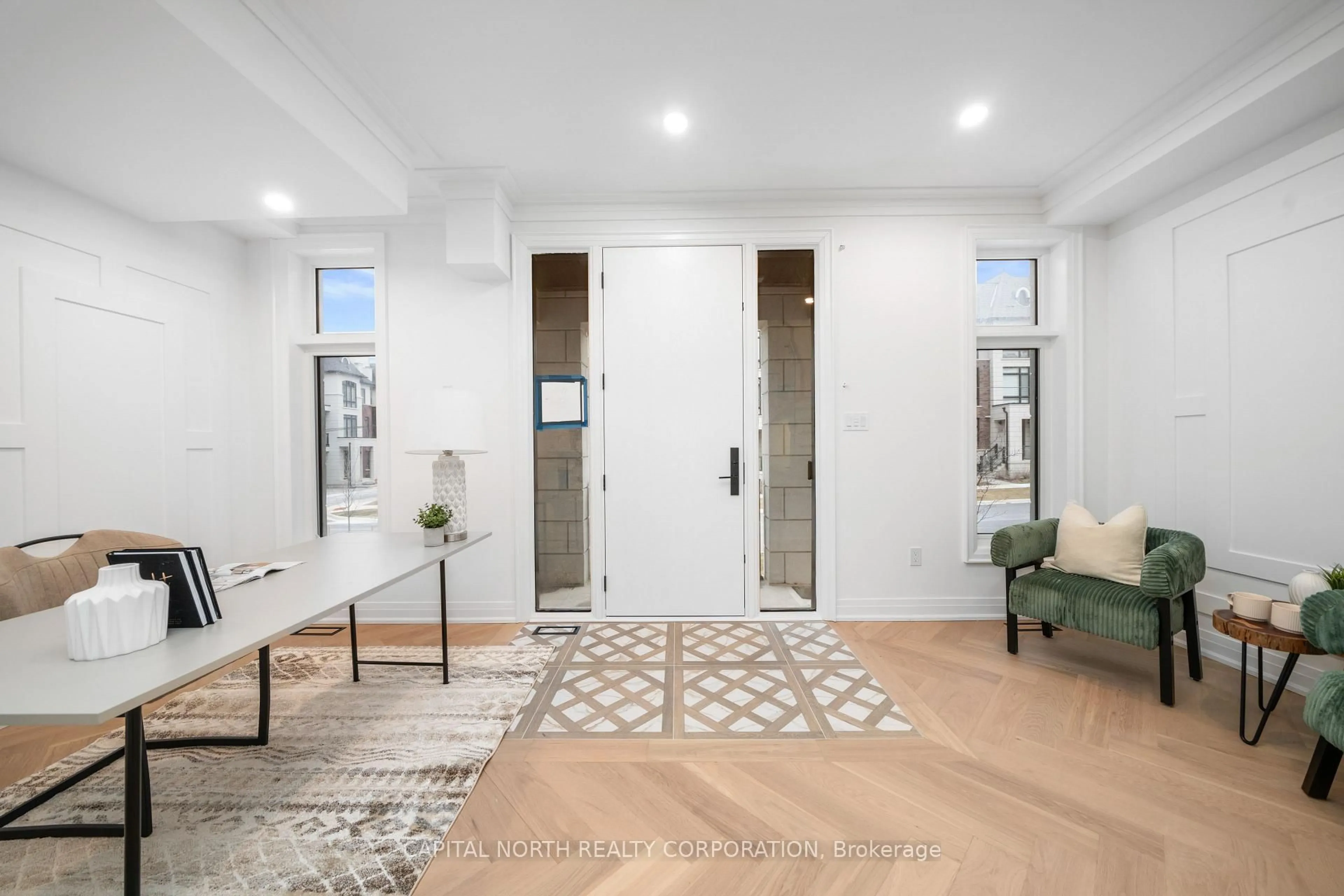 Indoor entryway for 4B McCachen St, Richmond Hill Ontario L4E 1L4