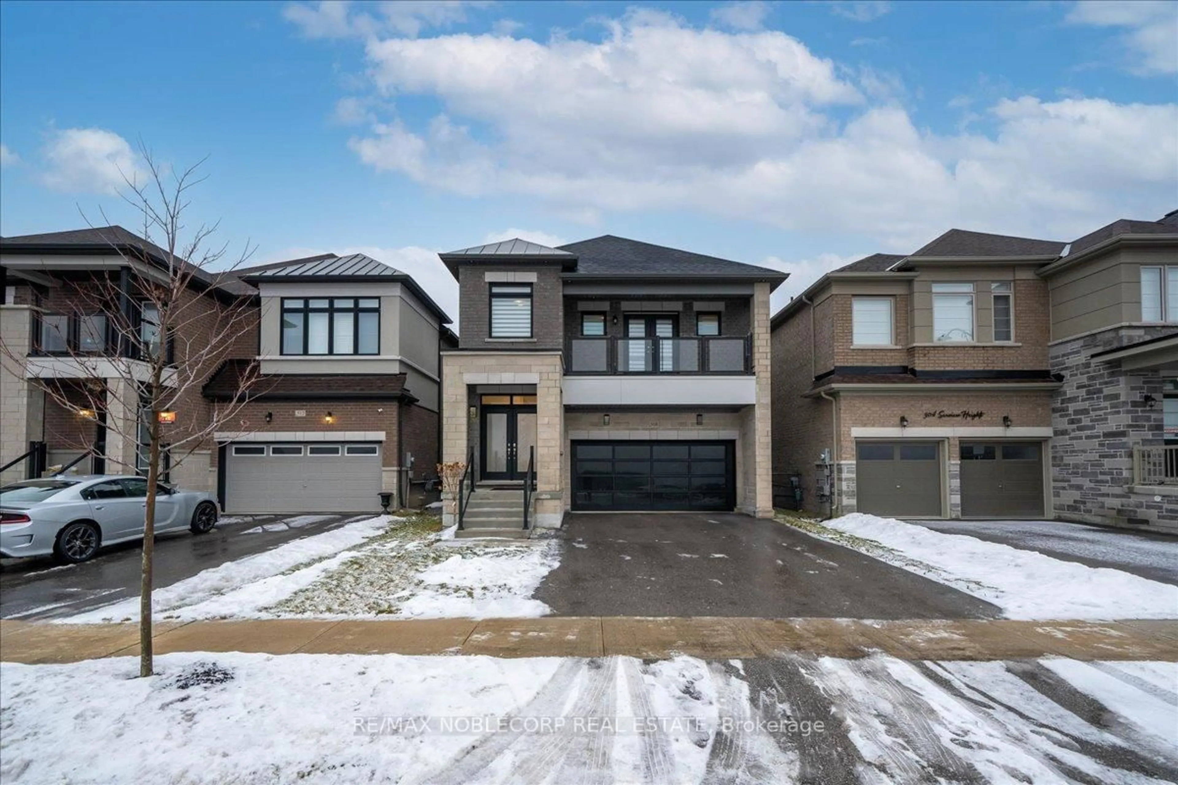 Home with brick exterior material, street for 508 Seaview Hts, East Gwillimbury Ontario L9N 0Y3