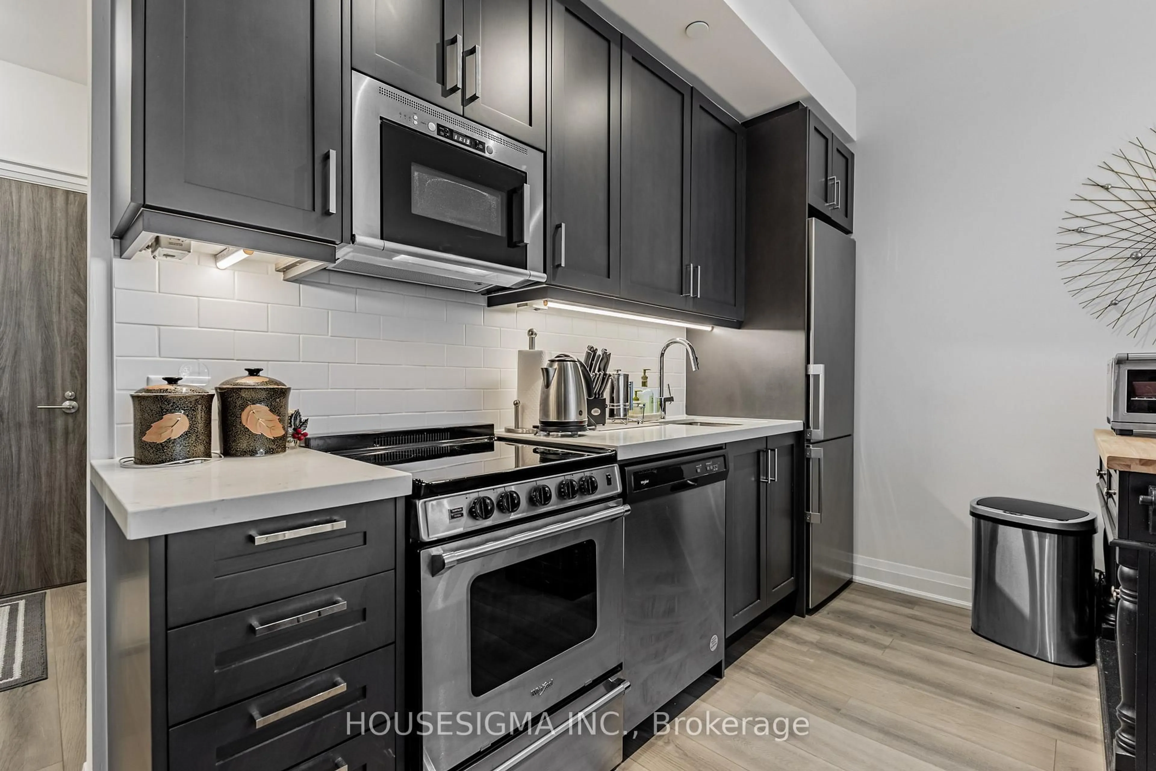 Unknown for 10 Gatineau Dr #708, Vaughan Ontario L4J 0L2