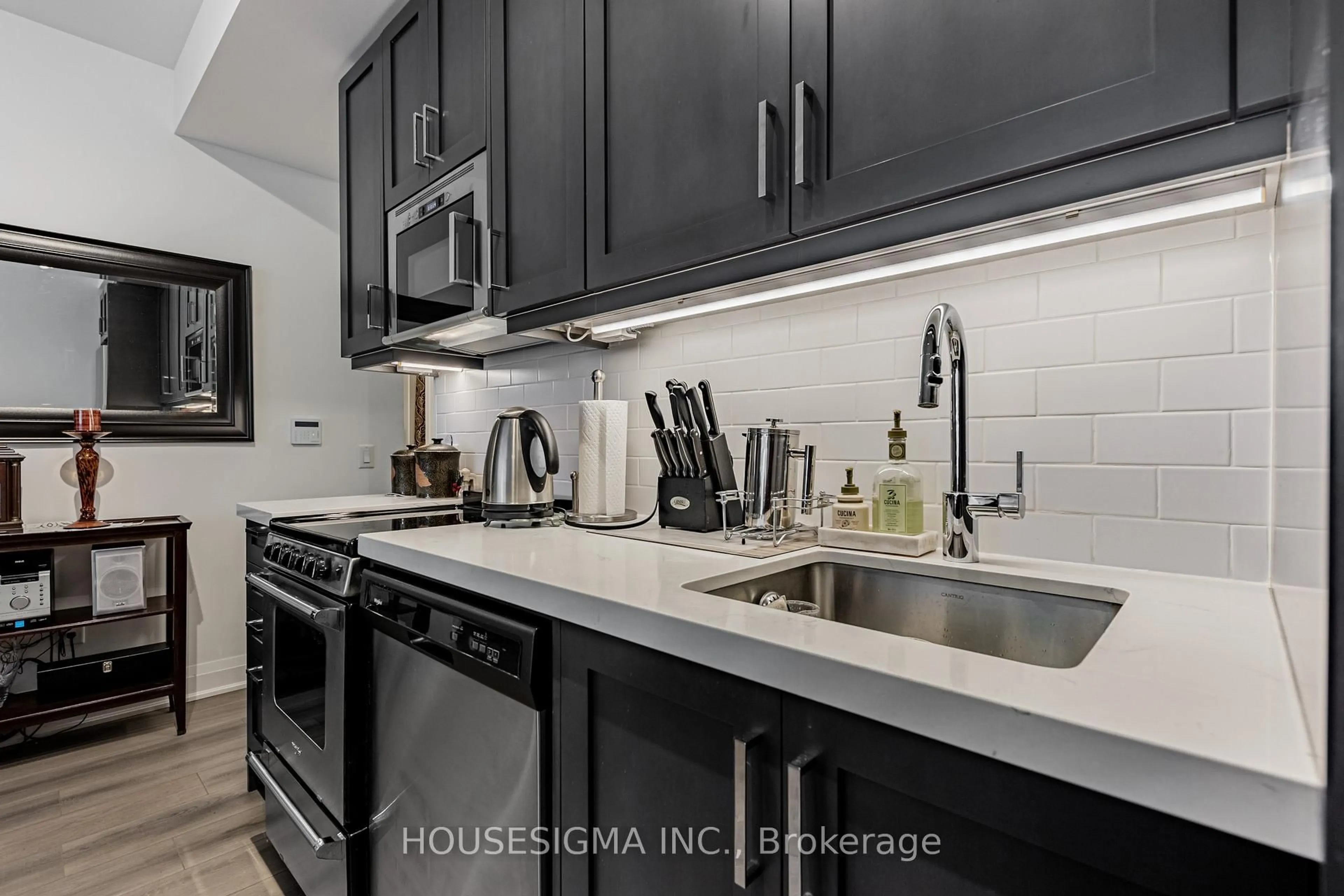 Contemporary kitchen, ceramic/tile floor for 10 Gatineau Dr #708, Vaughan Ontario L4J 0L2