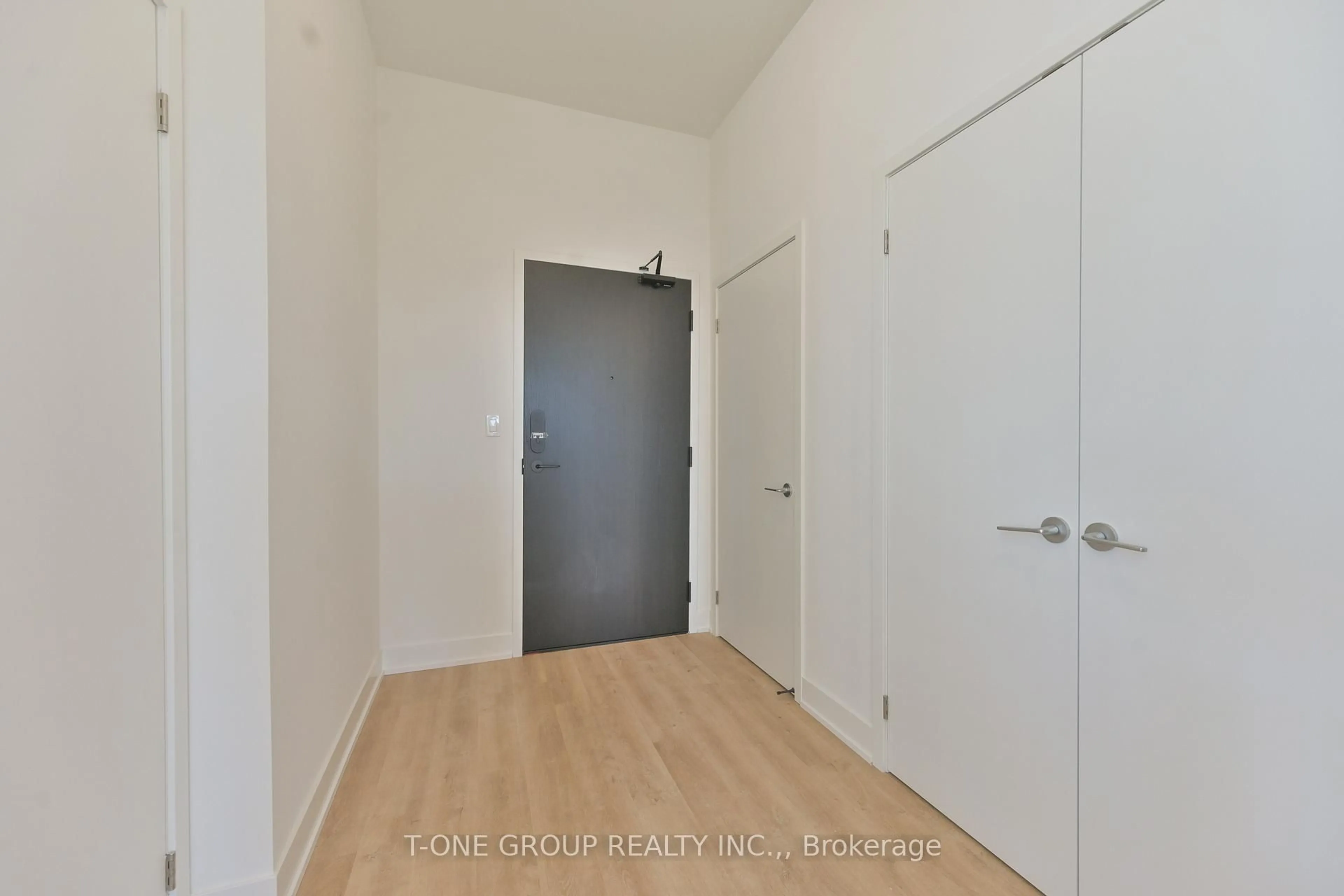 Indoor entryway for 56 Andre de Grasse St #PH19, Markham Ontario L6G 0H9