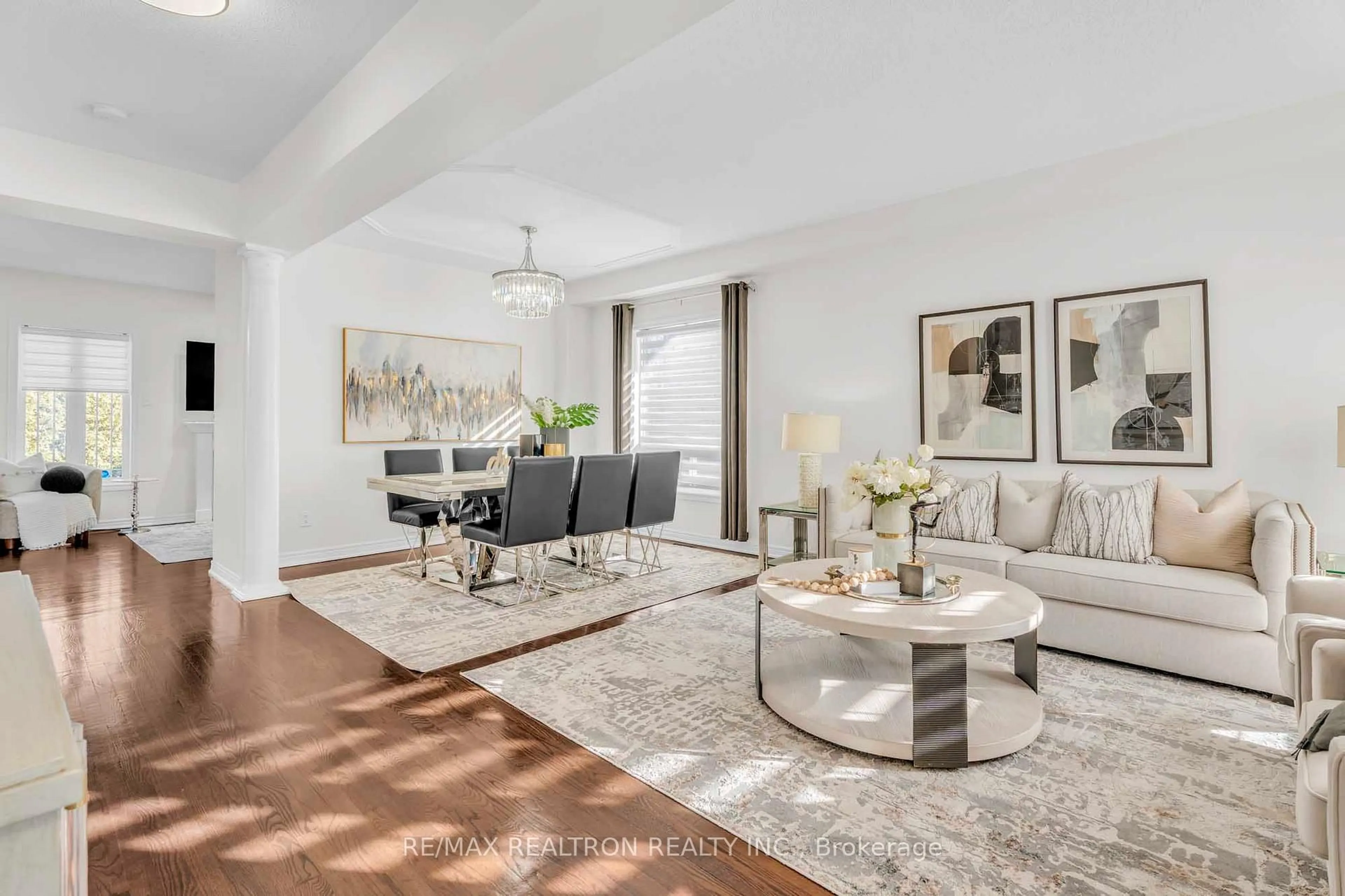 Living room with furniture, unknown for 18 Pegasus Dr, Richmond Hill Ontario L4E 4R2