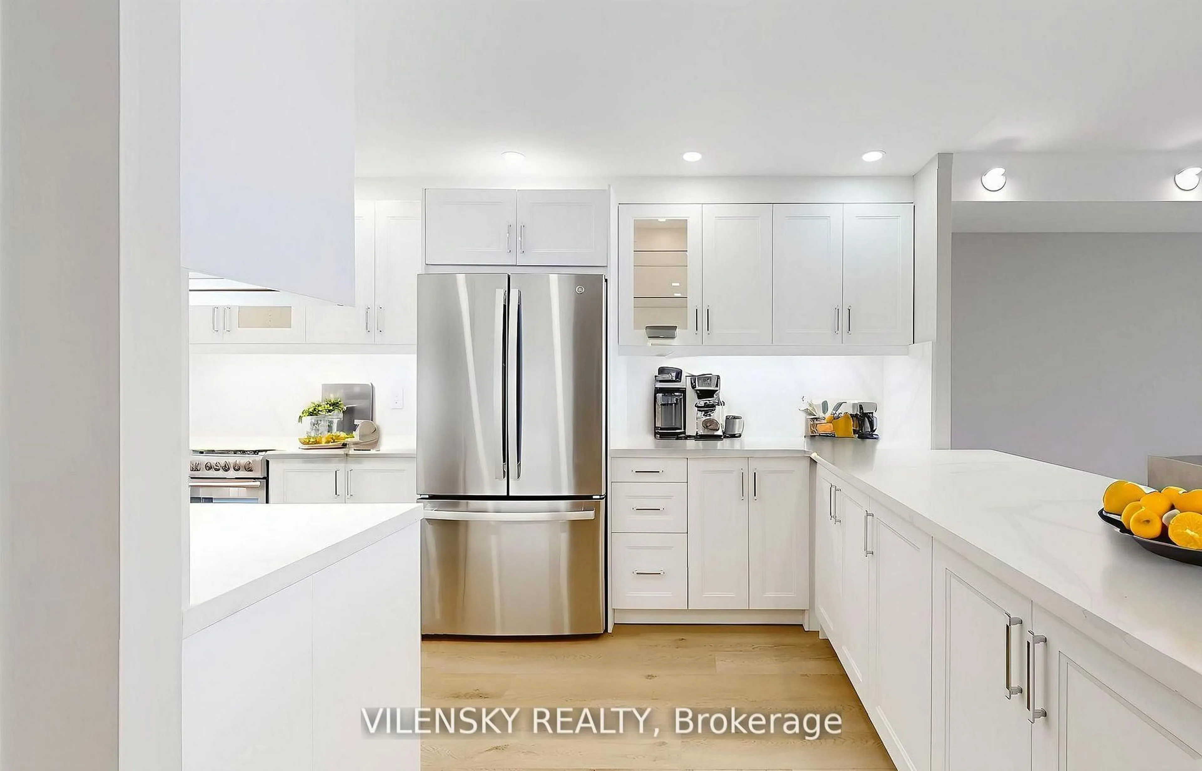 Contemporary kitchen, unknown for 5 Weldrick Rd #613, Richmond Hill Ontario L4C 8S9