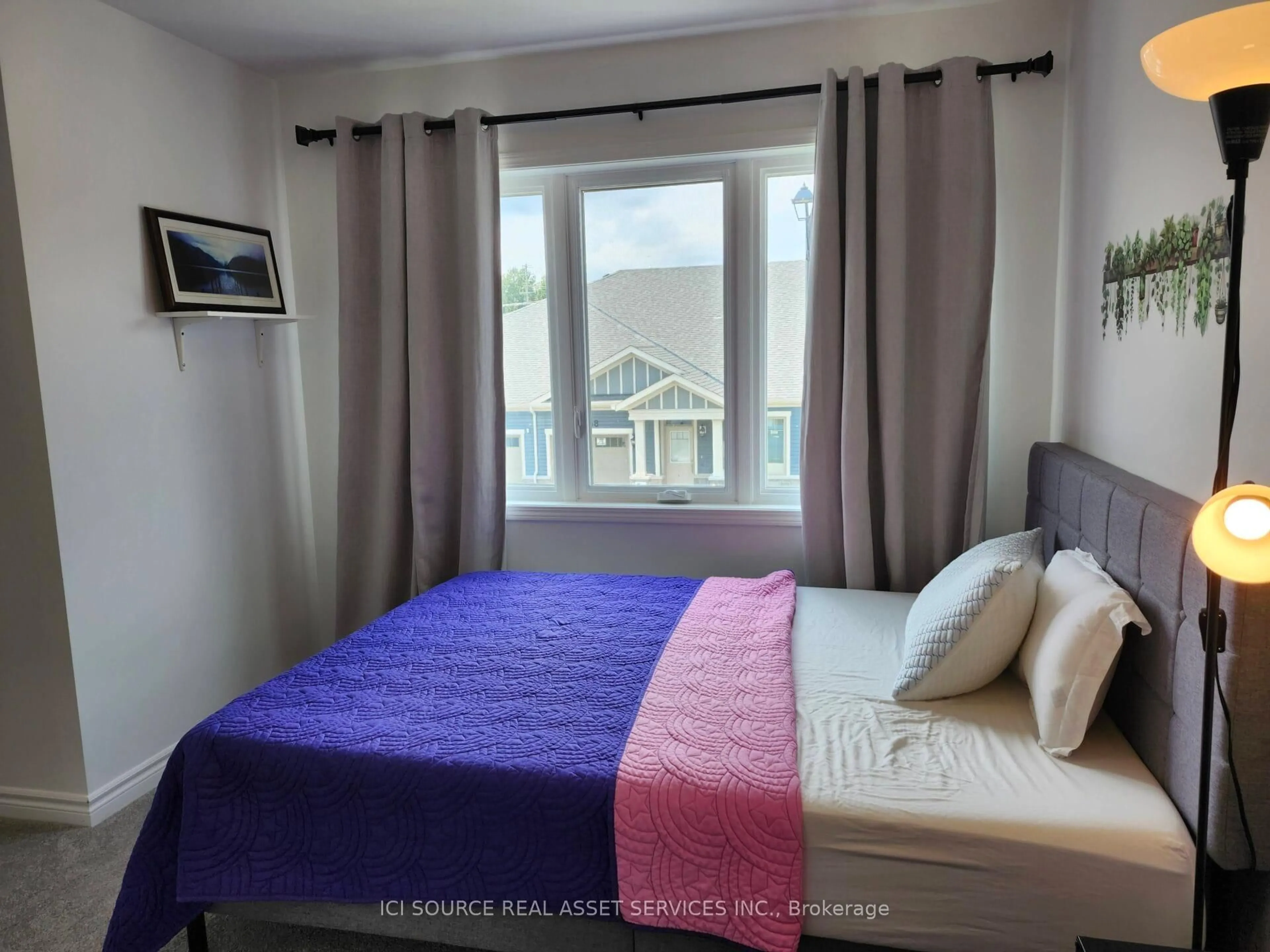 Bedroom with bed, unknown for 2969 Murphy Pl, Innisfil Ontario L9S 0S1