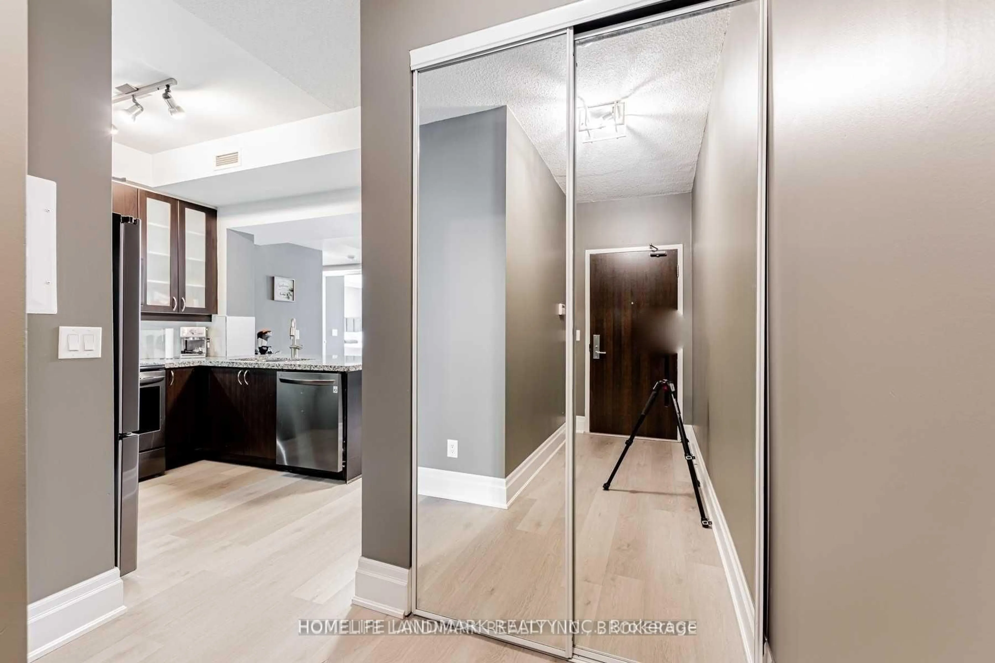 Indoor entryway for 57 Upper Duke Cres #205, Markham Ontario L6G 0B7