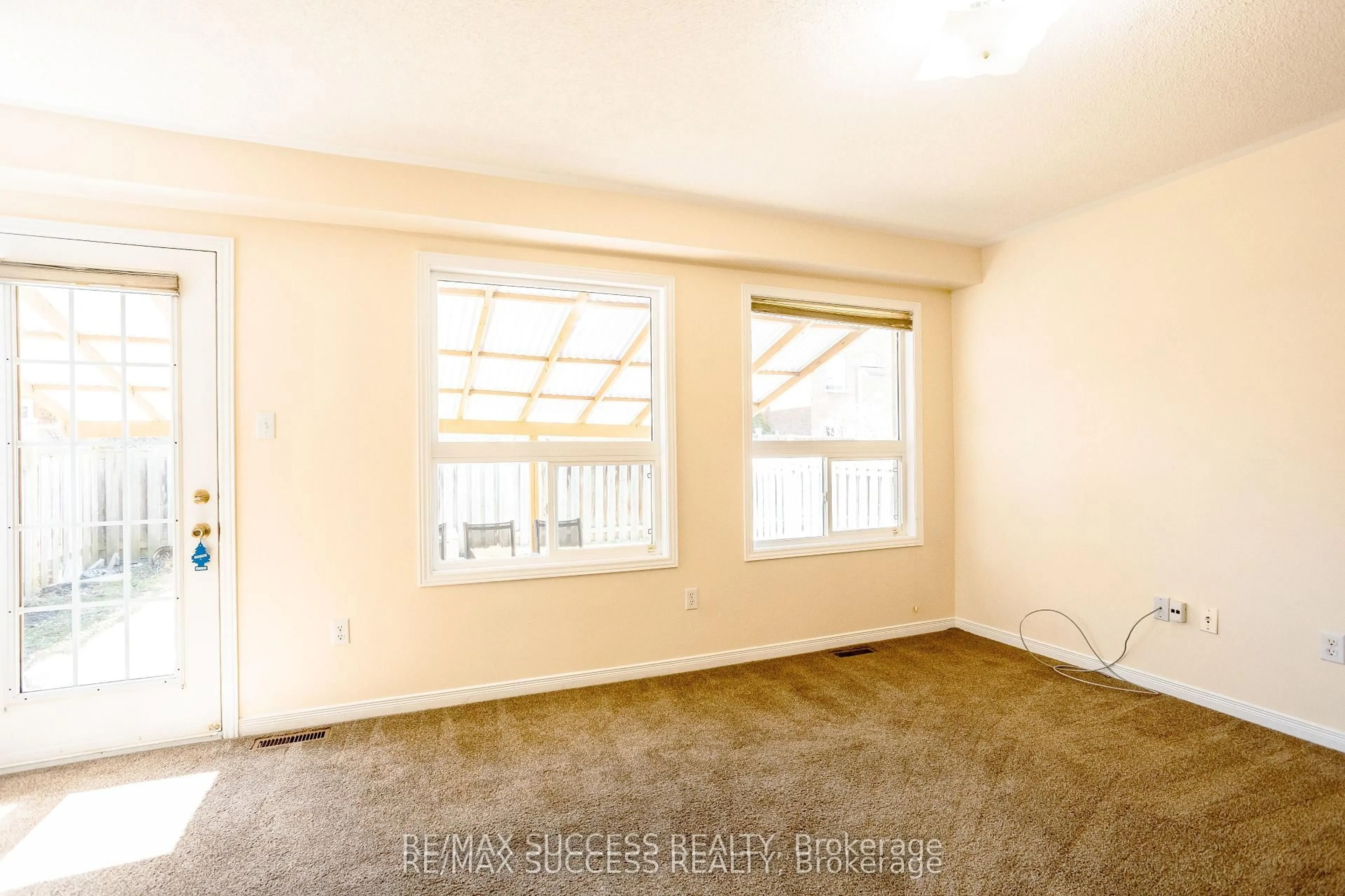 A pic of a room for 384 Flagstone Way, Newmarket Ontario L3X 2R3