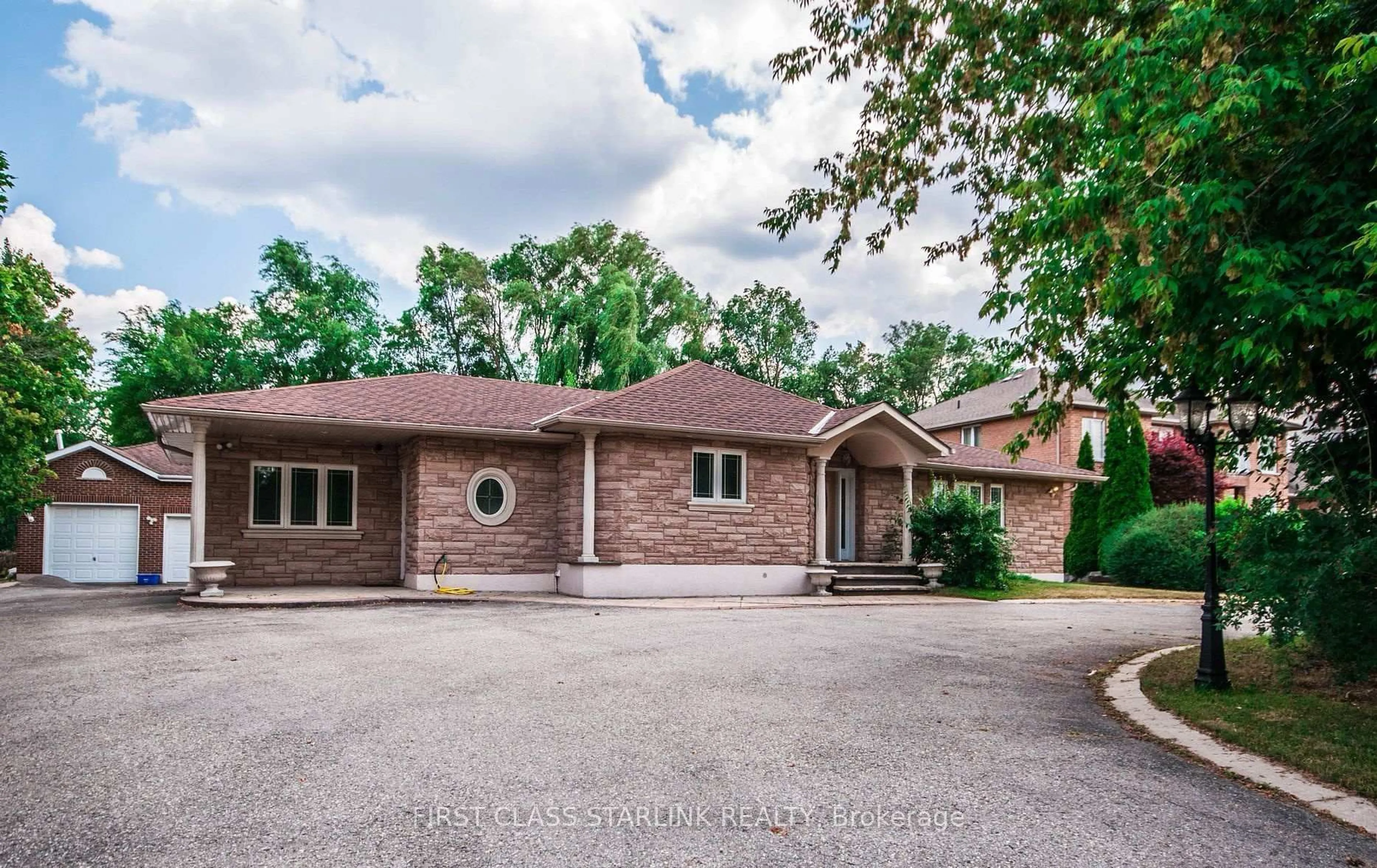 Home with brick exterior material, street for 85 Lee Ave, Markham Ontario L3R 8G2