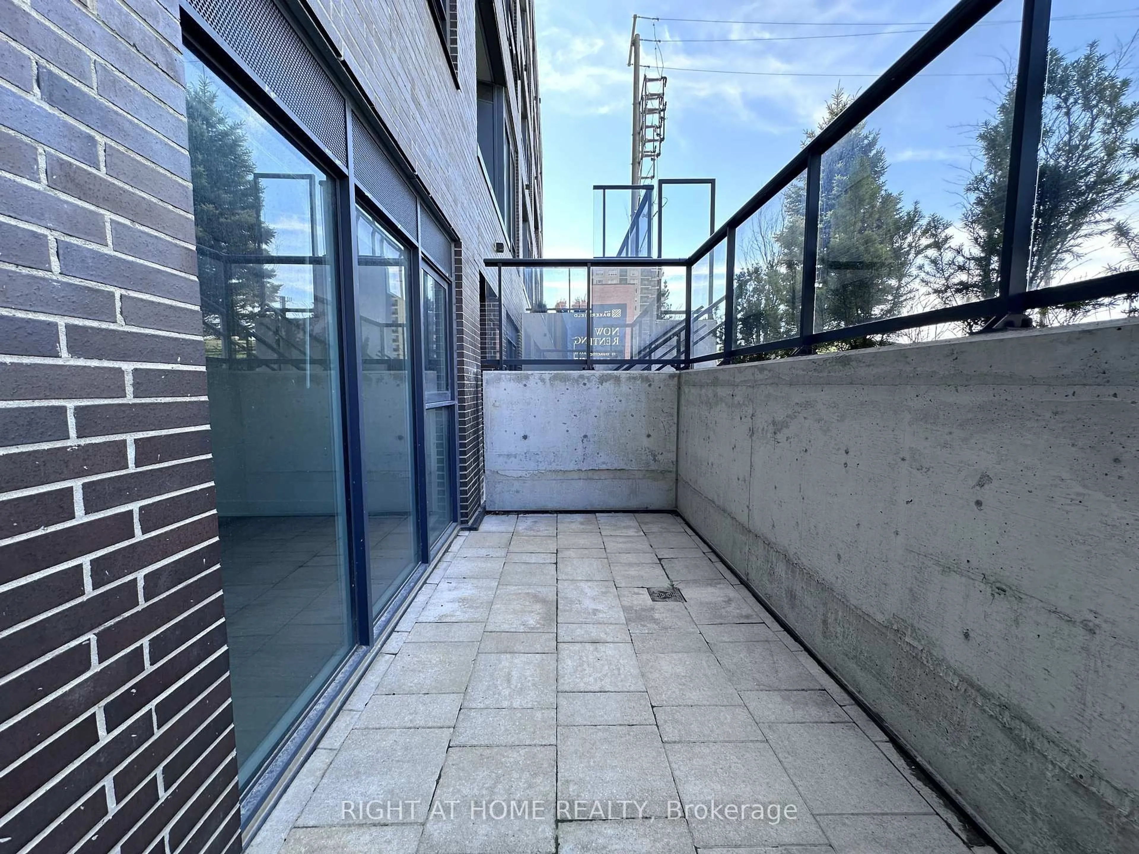 Balcony in the apartment, city buildings view from balcony for 185 Deerfield Rd #015, Newmarket Ontario L3Y 0G7