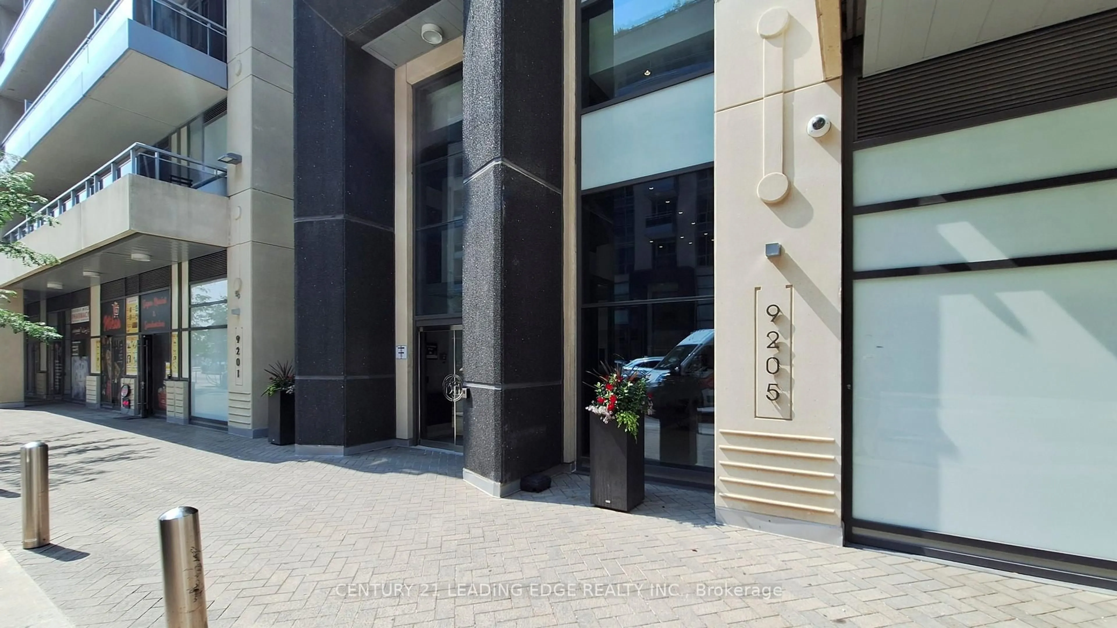 Unknown for 9205 Yonge St #1611, Richmond Hill Ontario L4C 1V5