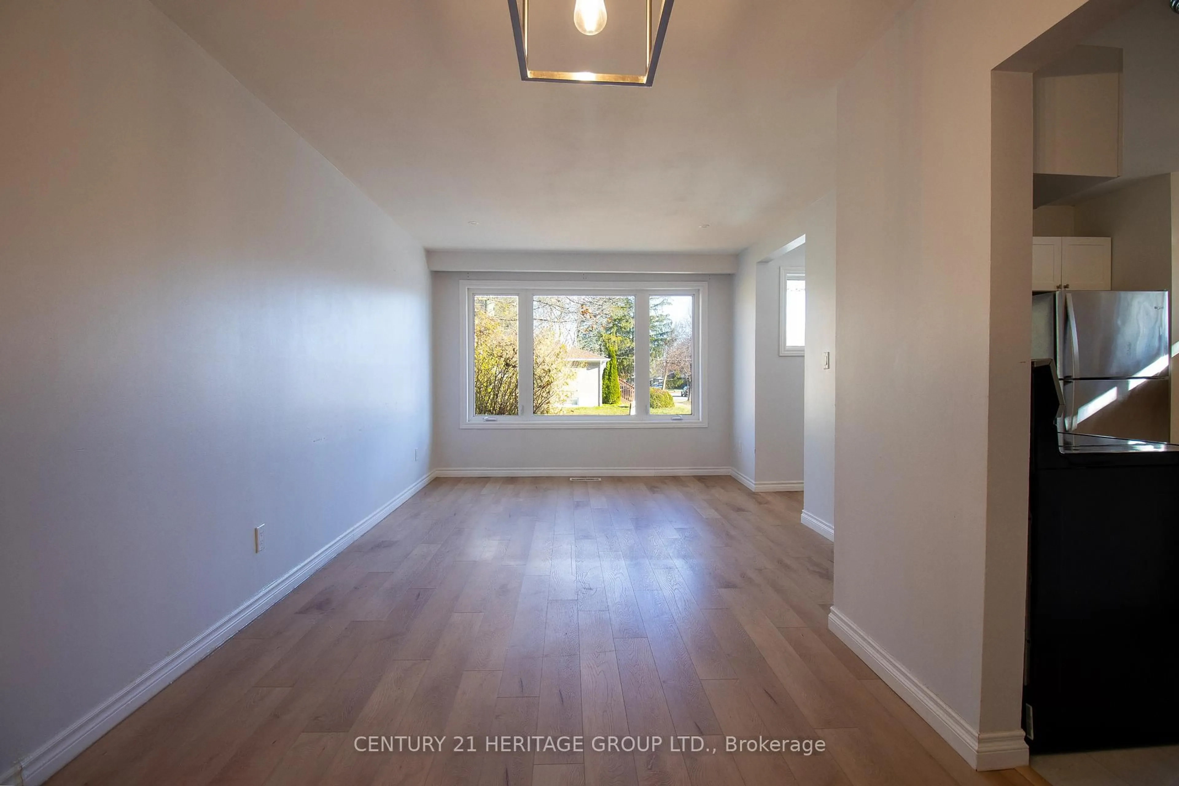 A pic of a room for 144 Cherrywood Dr, Newmarket Ontario L3Y 2X7