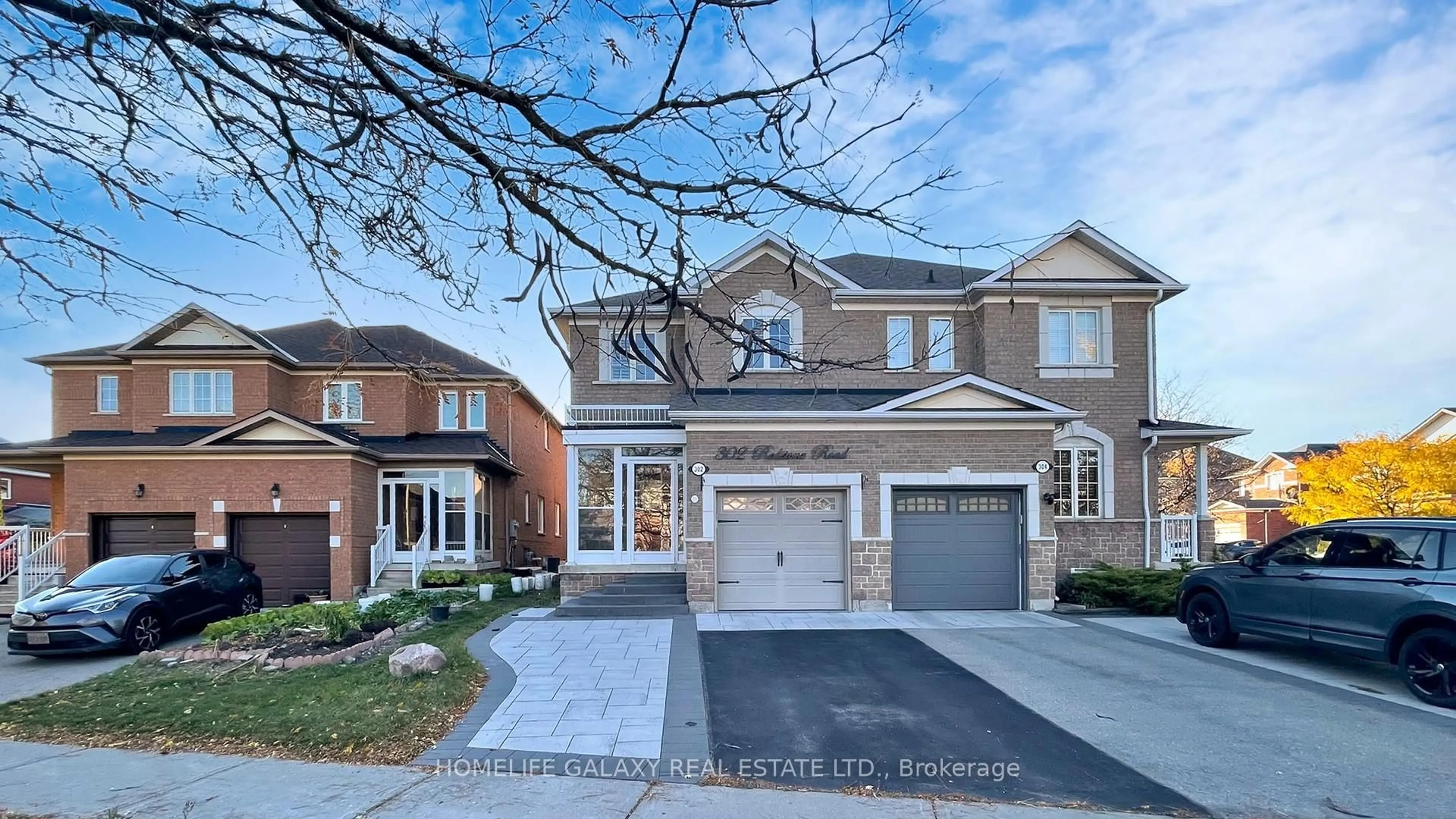 Home with brick exterior material, street for 302 Redstone Rd, Richmond Hill Ontario L4S 2V6