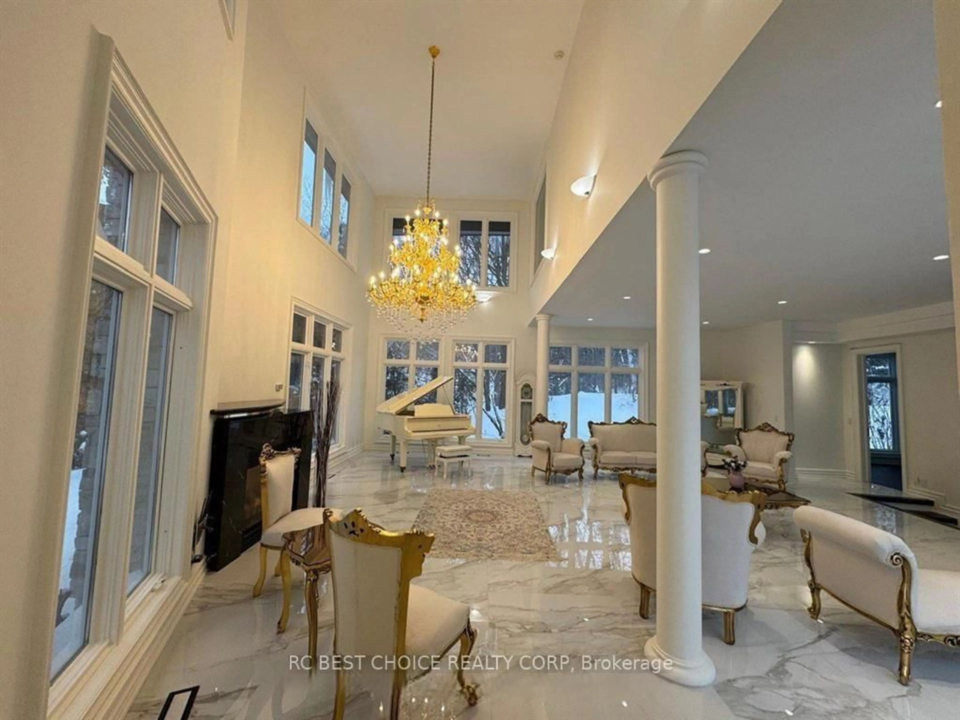 Indoor foyer for 76 Silver Fox Pl, Vaughan Ontario L6A 1G2