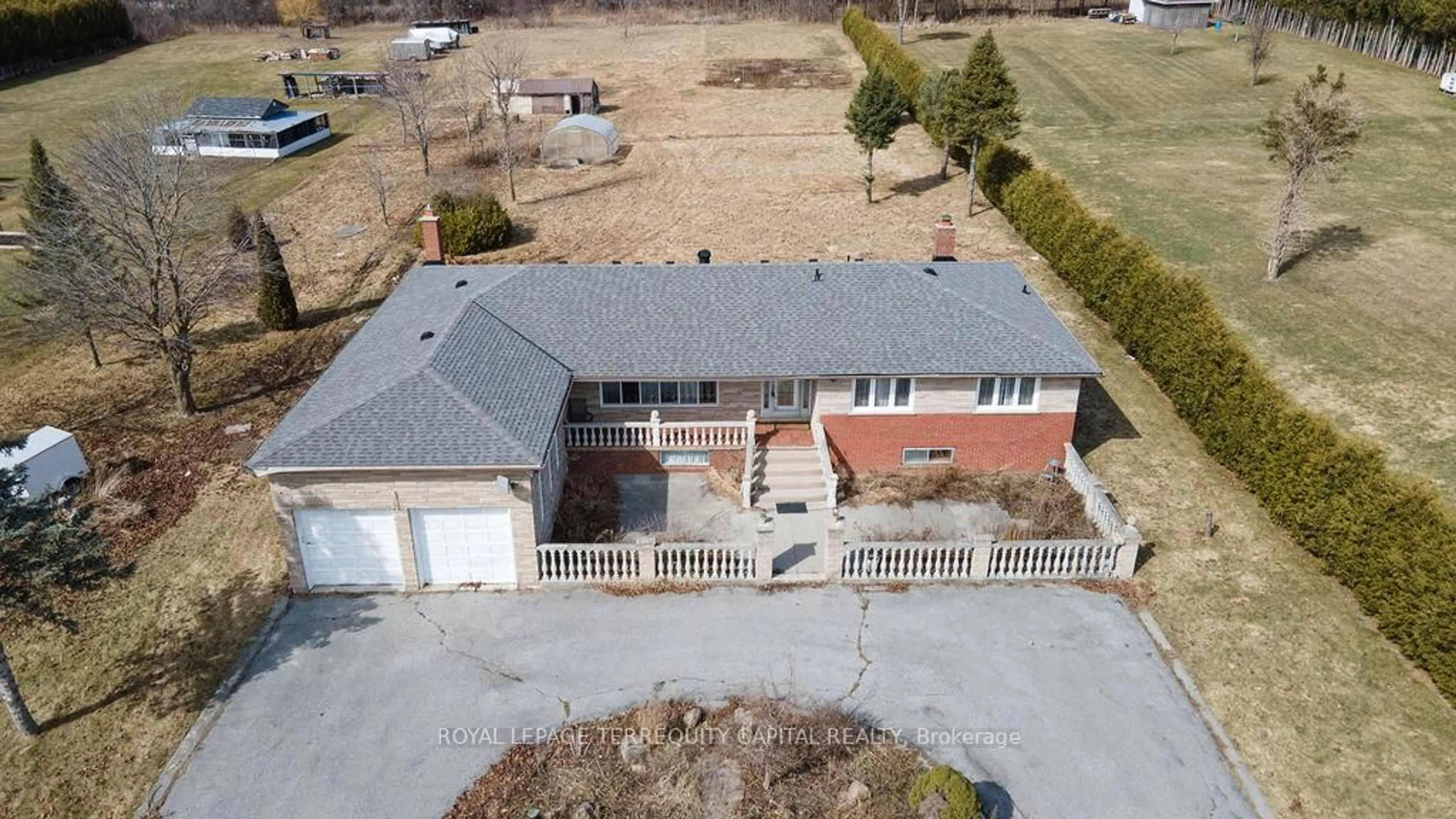 A pic from outside/outdoor area/front of a property/back of a property/a pic from drone, building for 2104 St John's Side Rd, Whitchurch-Stouffville Ontario L4A 2P3
