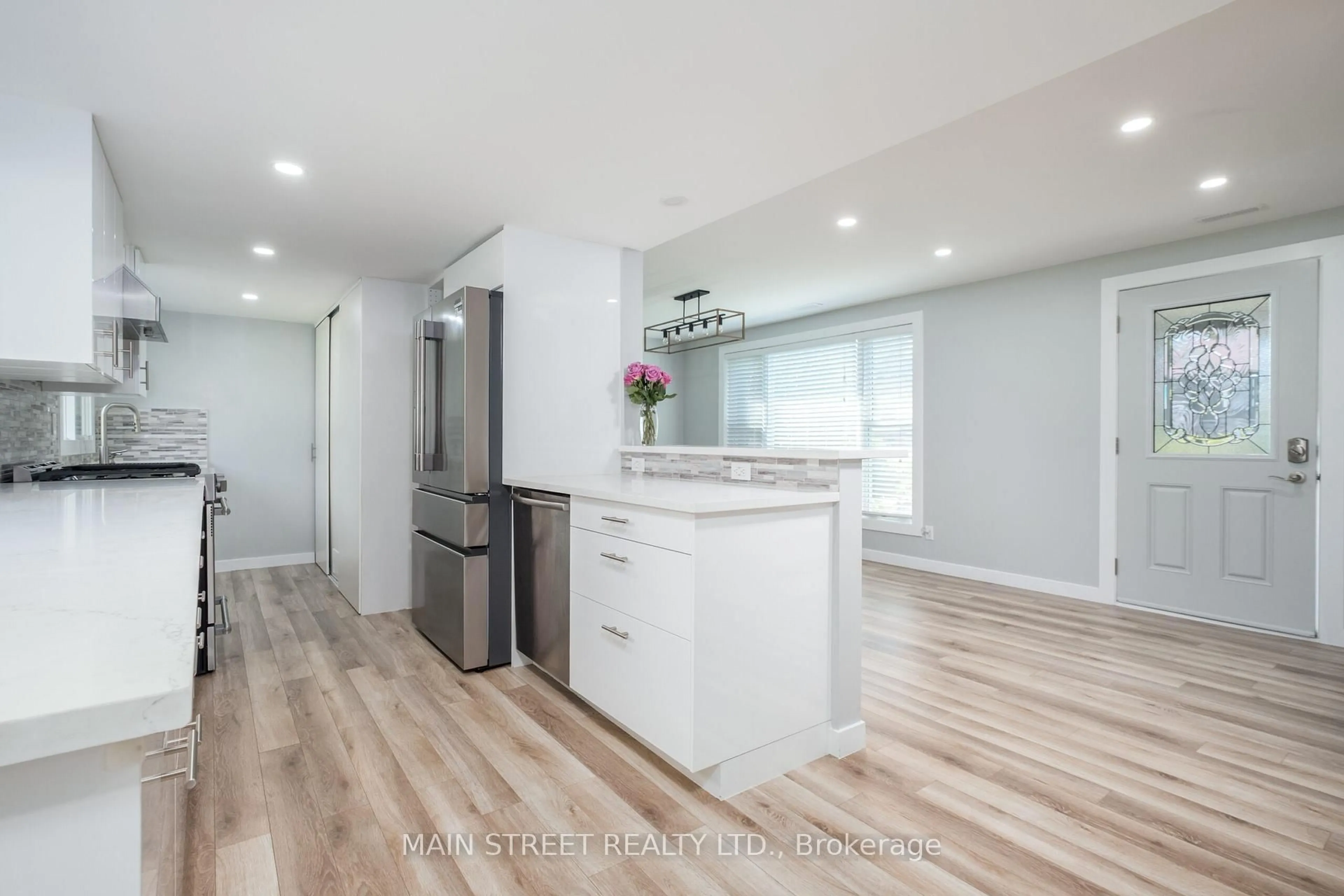 Open concept kitchen, unknown for 23 Sunnidale Blvd, Georgina Ontario L0E 1L0