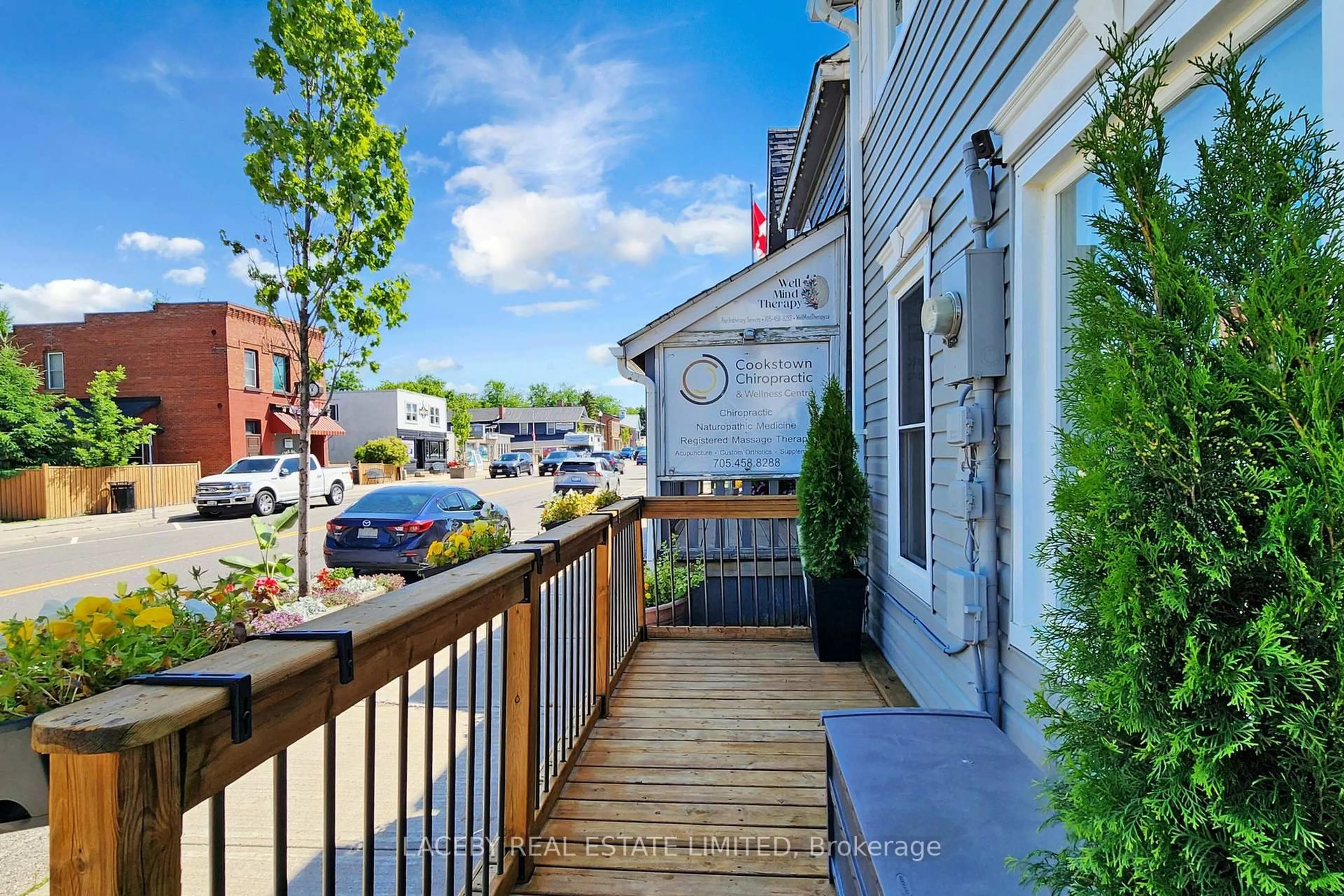 Patio, street for 23 Queen St, Innisfil Ontario L0L 1L0