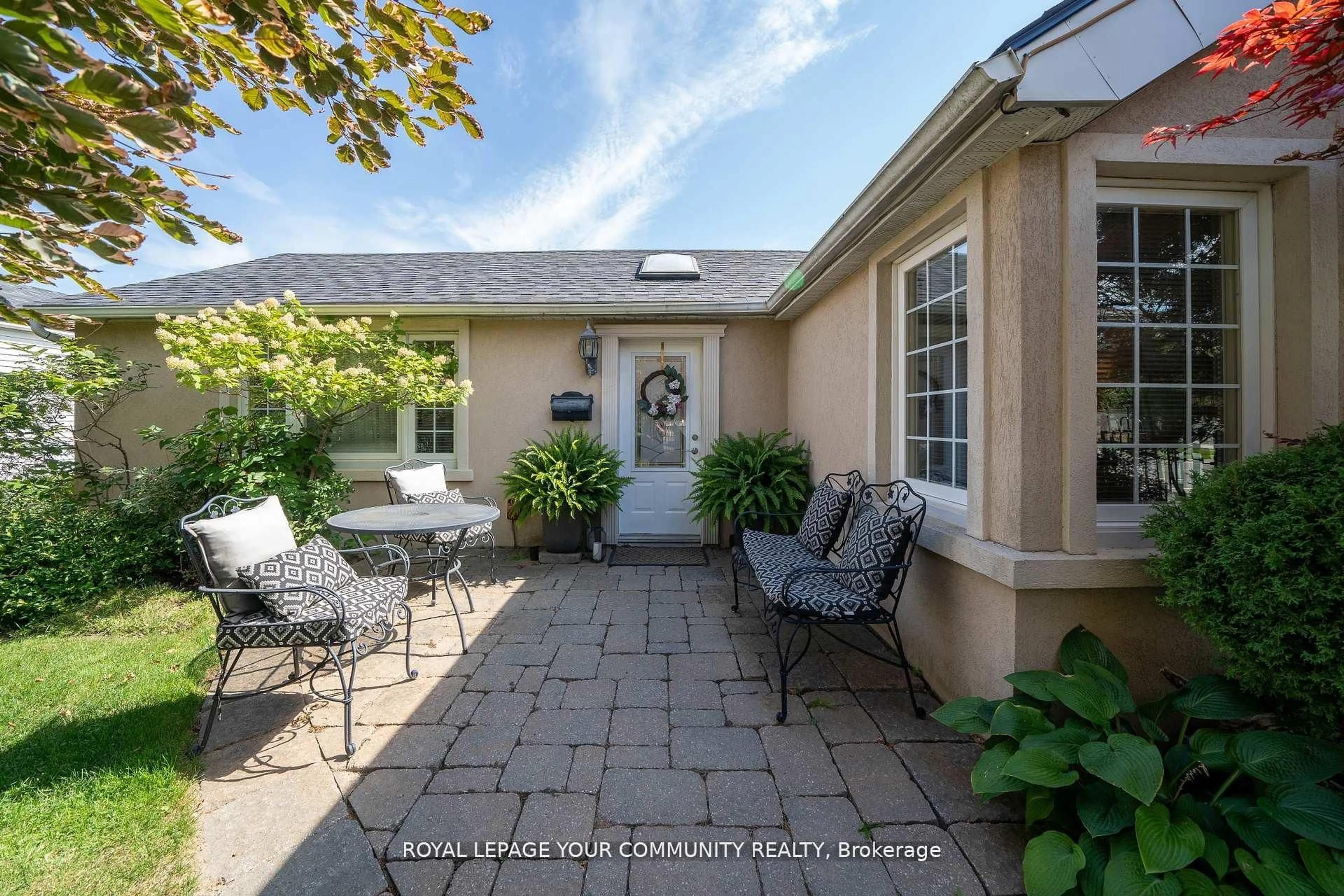 Patio, street for 8065 Kipling Ave, Vaughan Ontario L4L 2A2