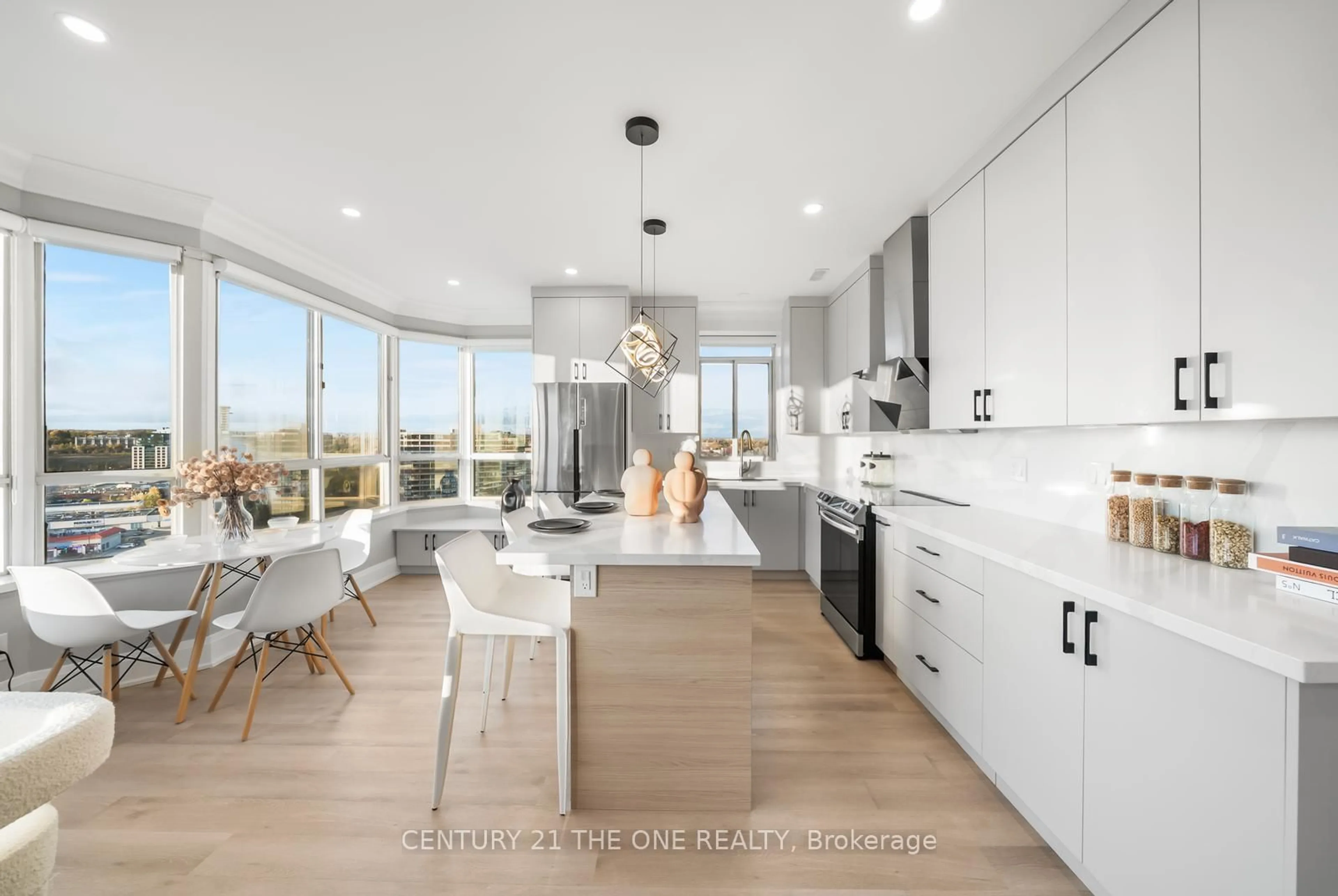 Open concept kitchen, unknown for 33 Weldrick Rd #PH03, Richmond Hill Ontario L4C 8W4