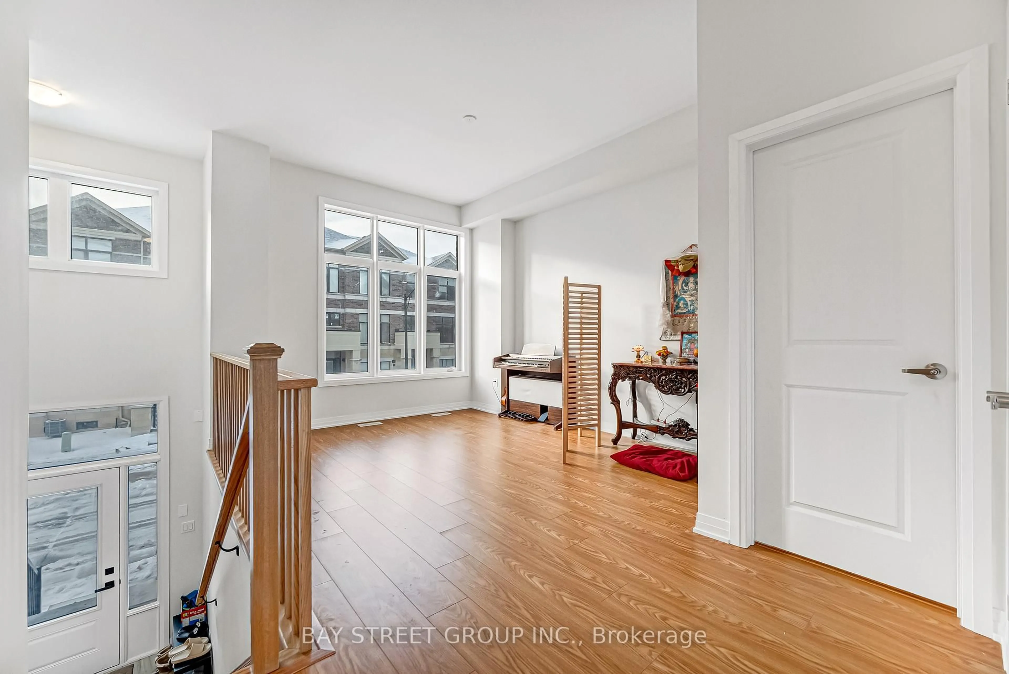 Indoor entryway for 71 Millman Lane, Richmond Hill Ontario L4S 0P8